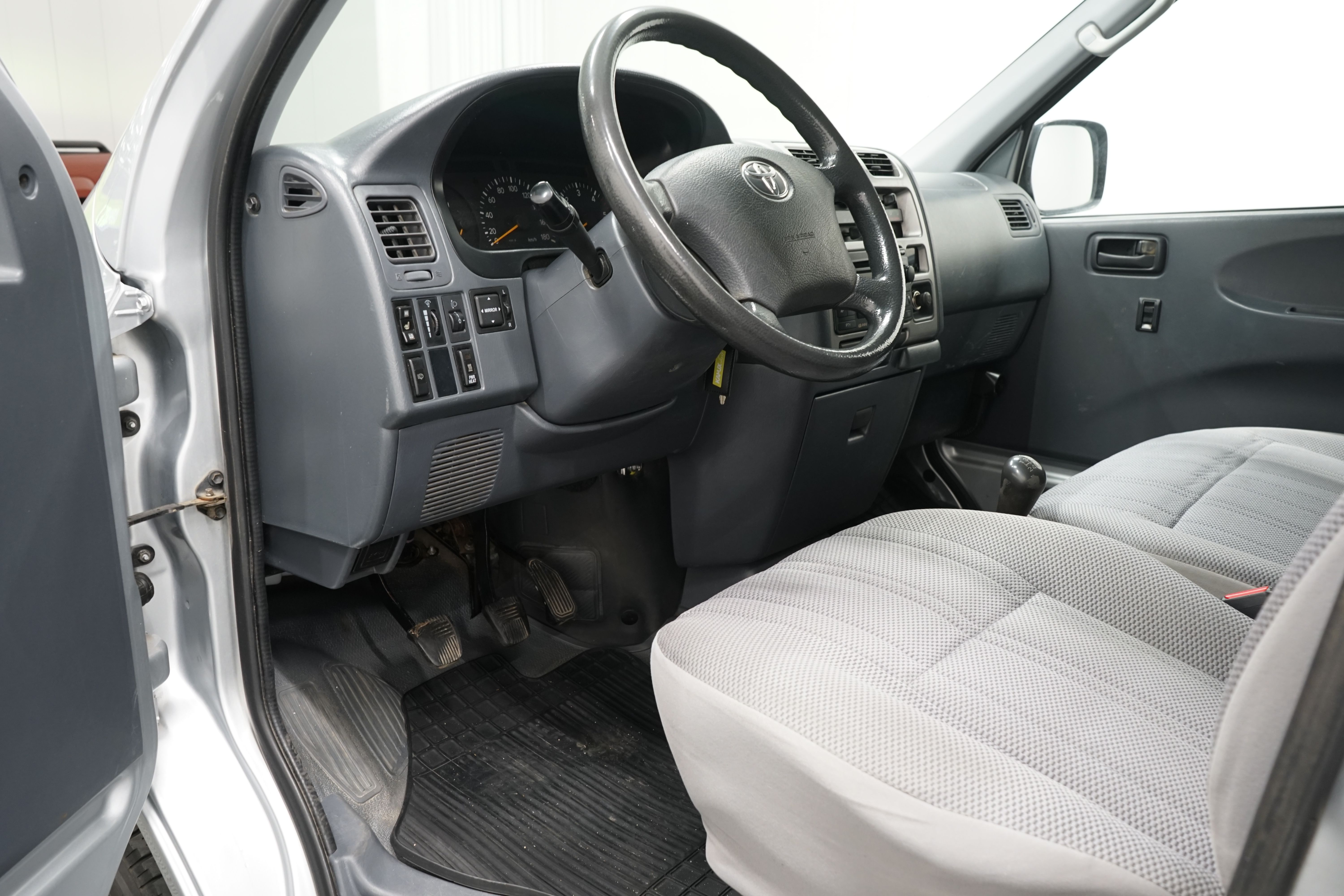 Toyota Hiace 2008
