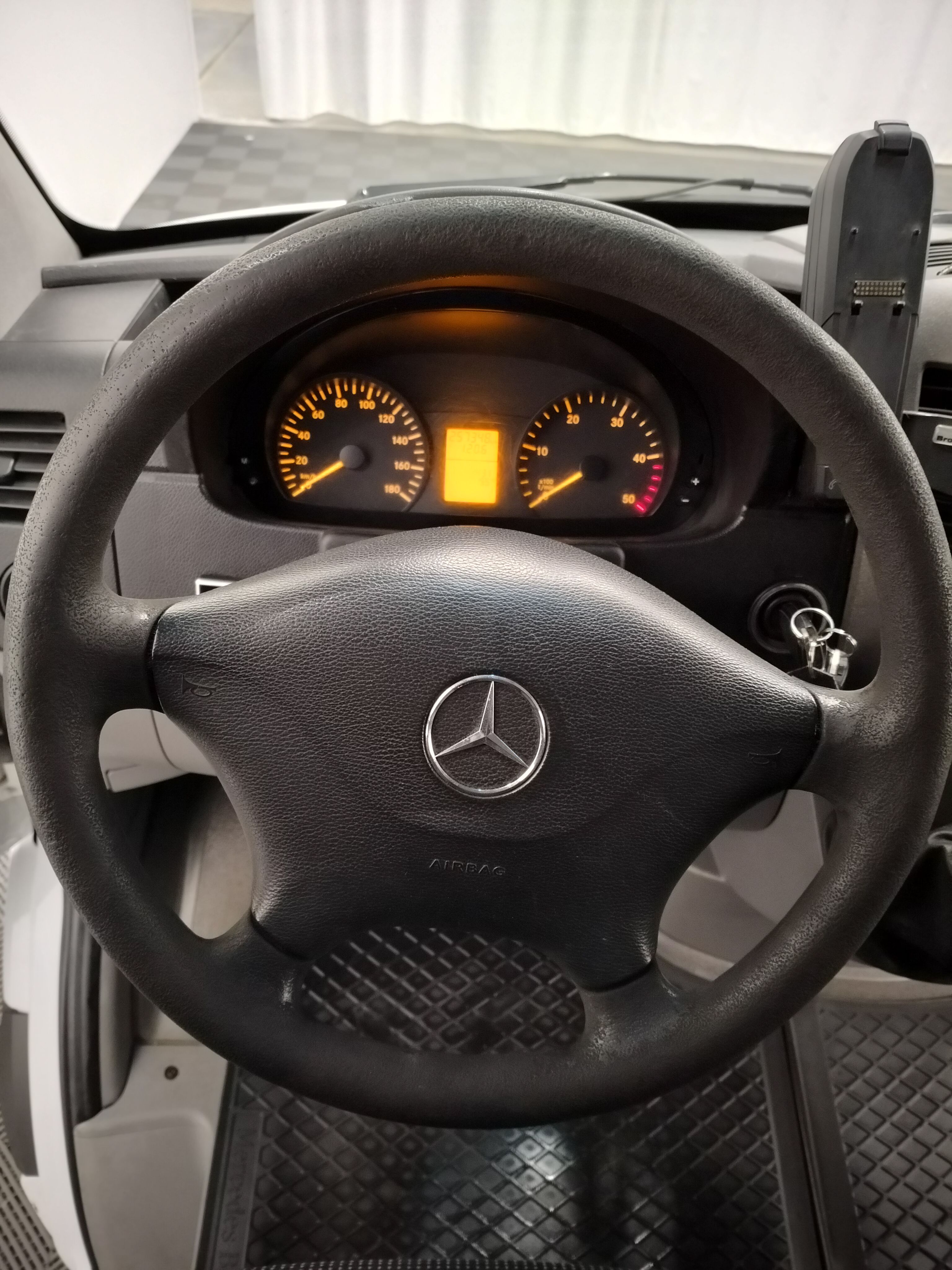 Mercedes-Benz Sprinter 2011