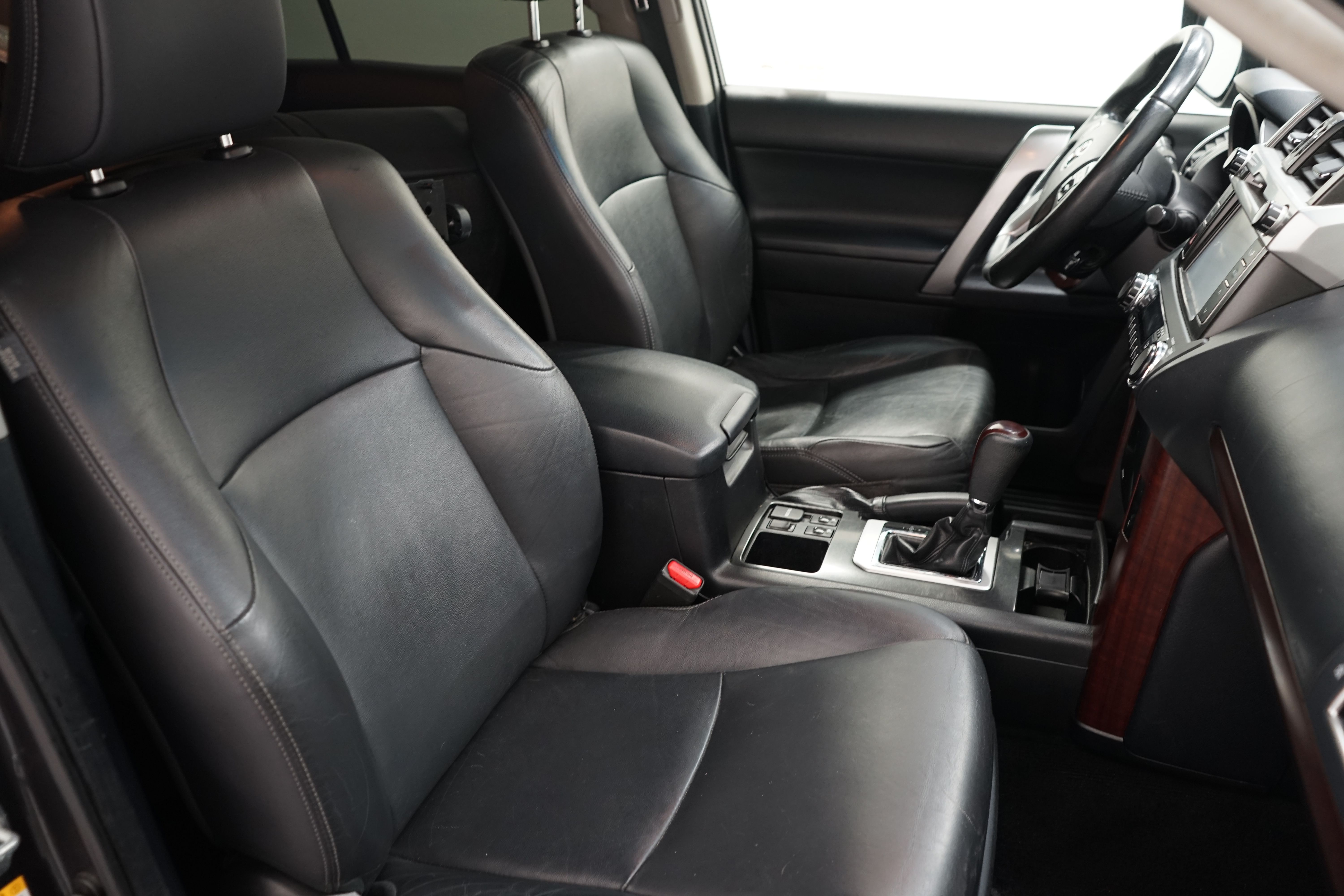 Toyota Land Cruiser 2014