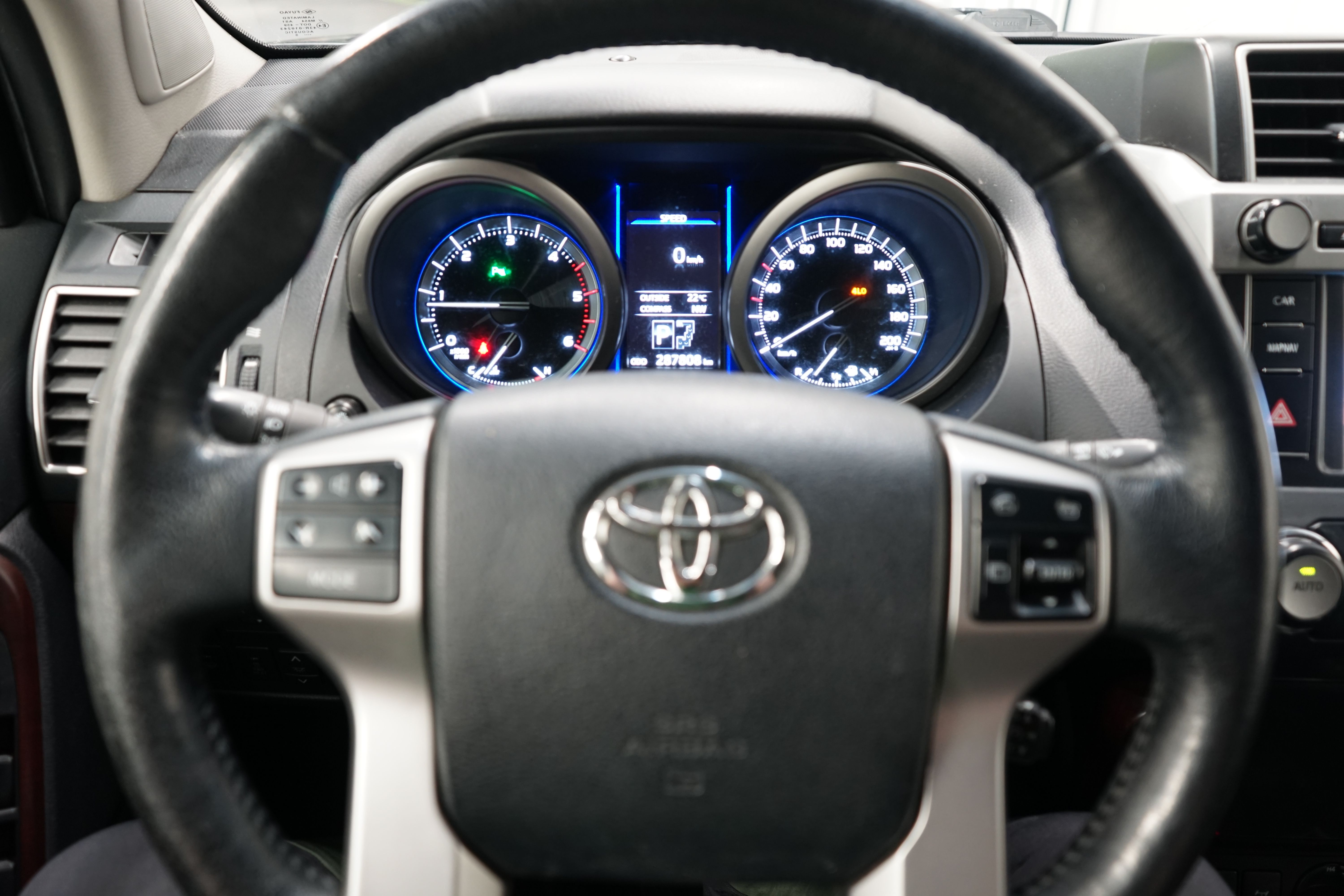 Toyota Land Cruiser 2014