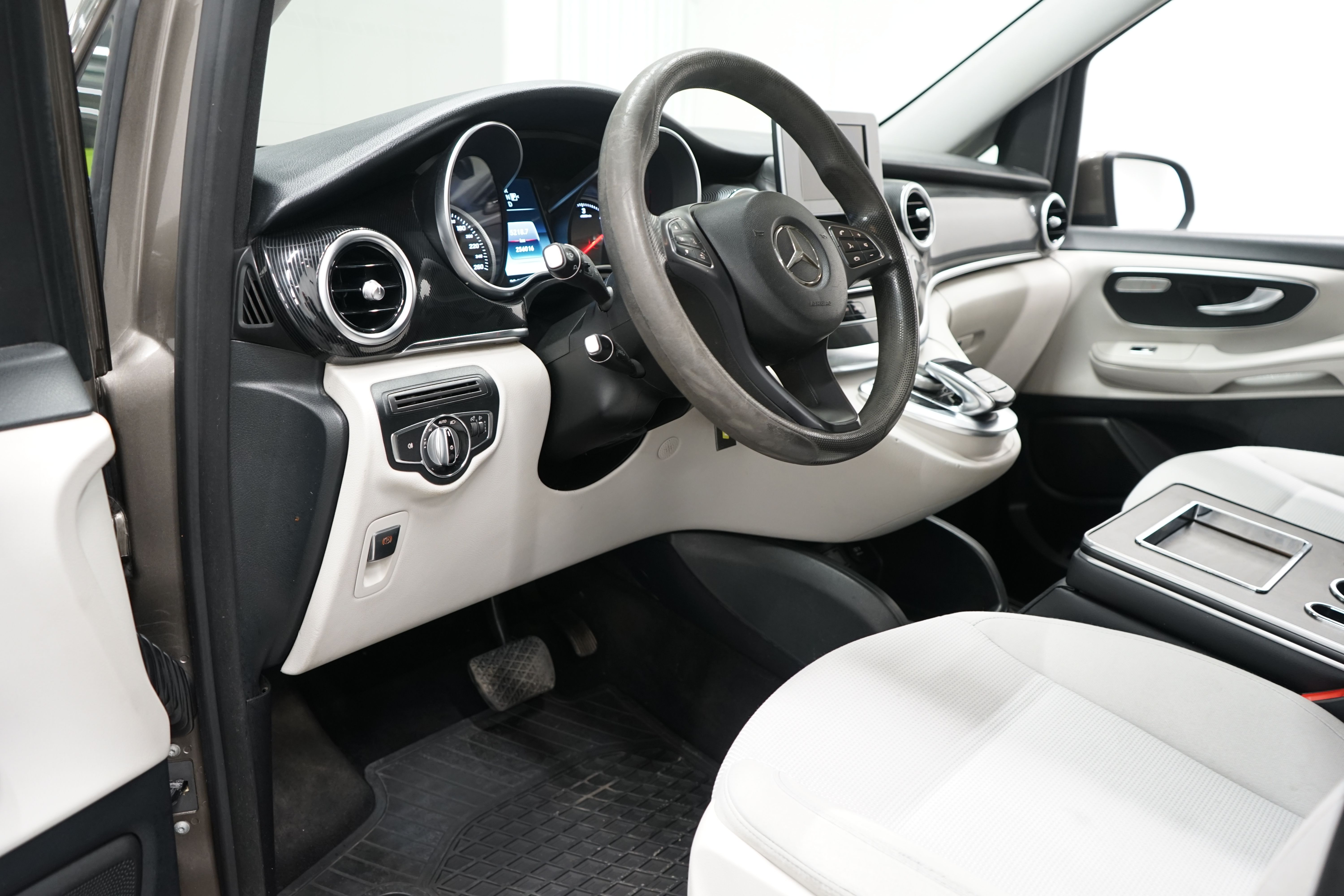 Mercedes-Benz V 2015