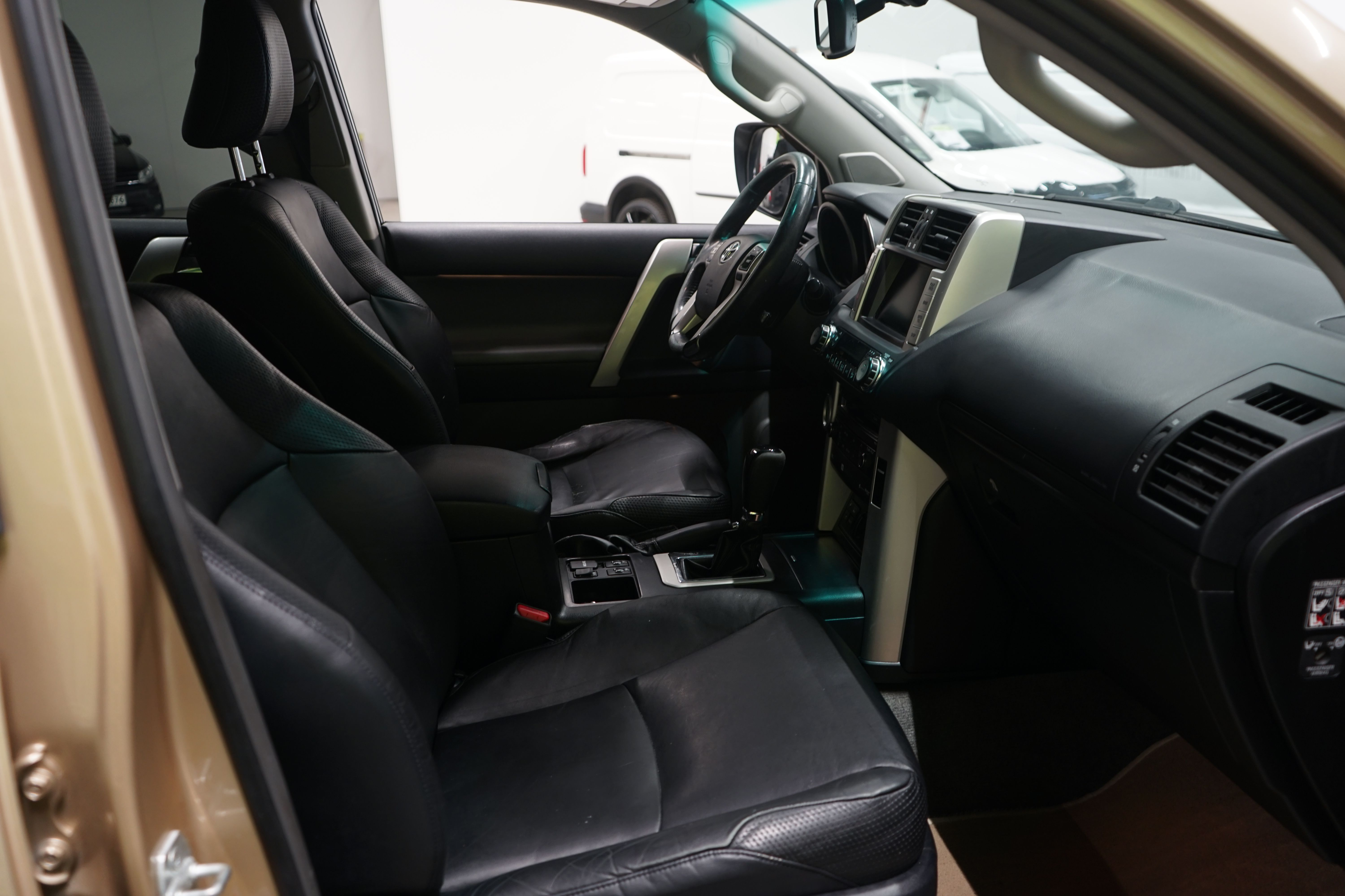 Toyota Land Cruiser 2010