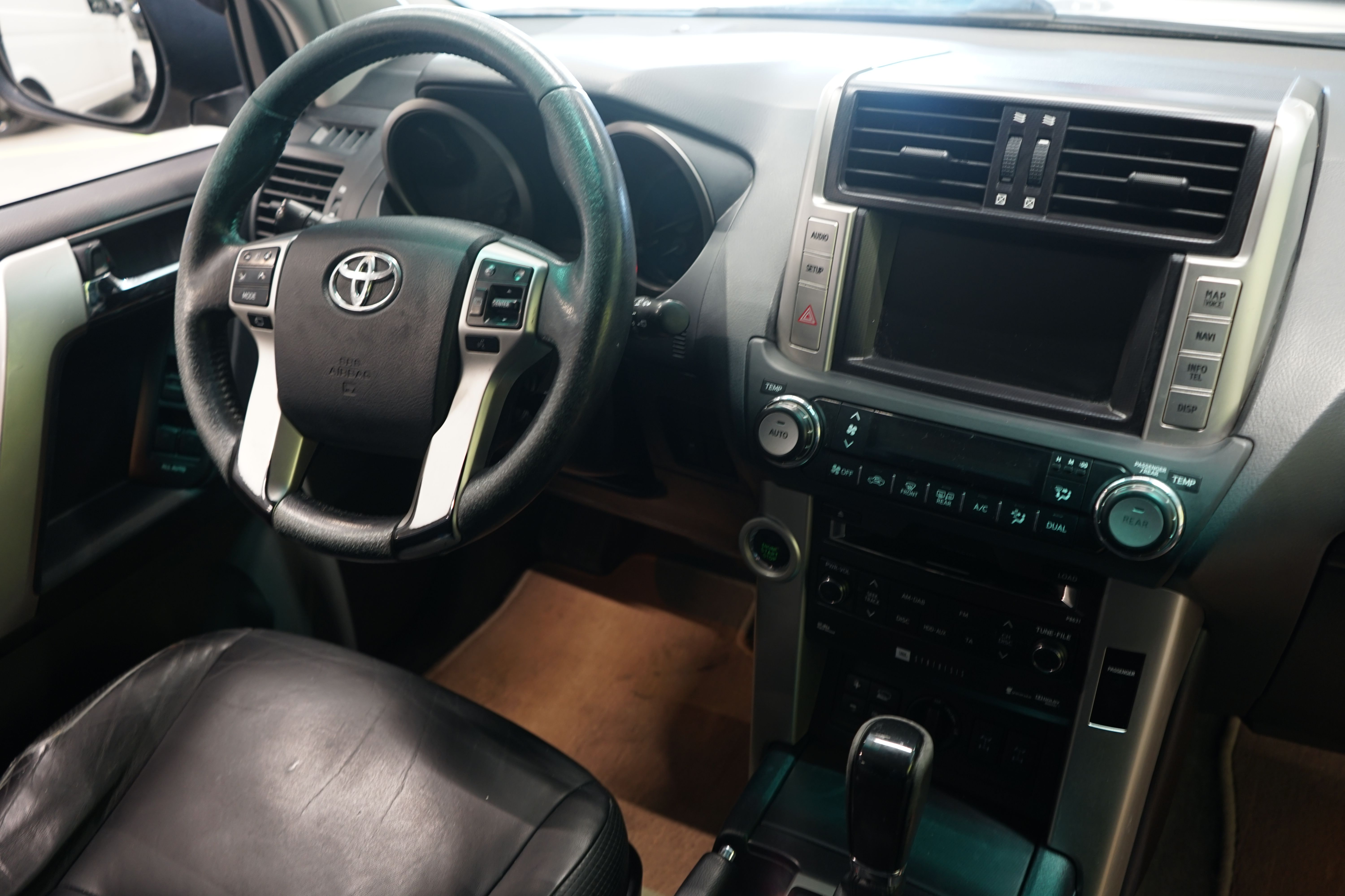 Toyota Land Cruiser 2010