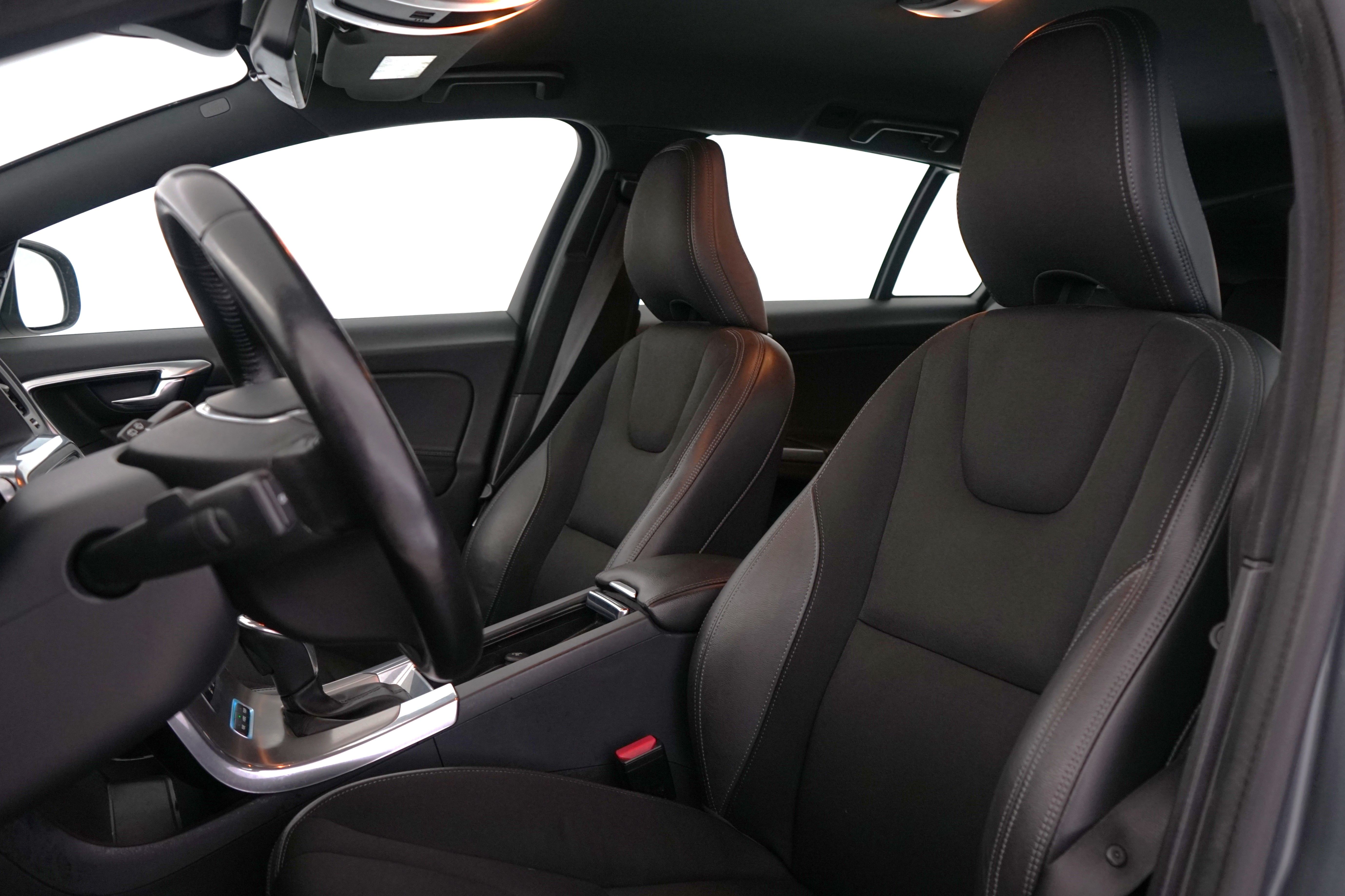 Volvo V60 2016