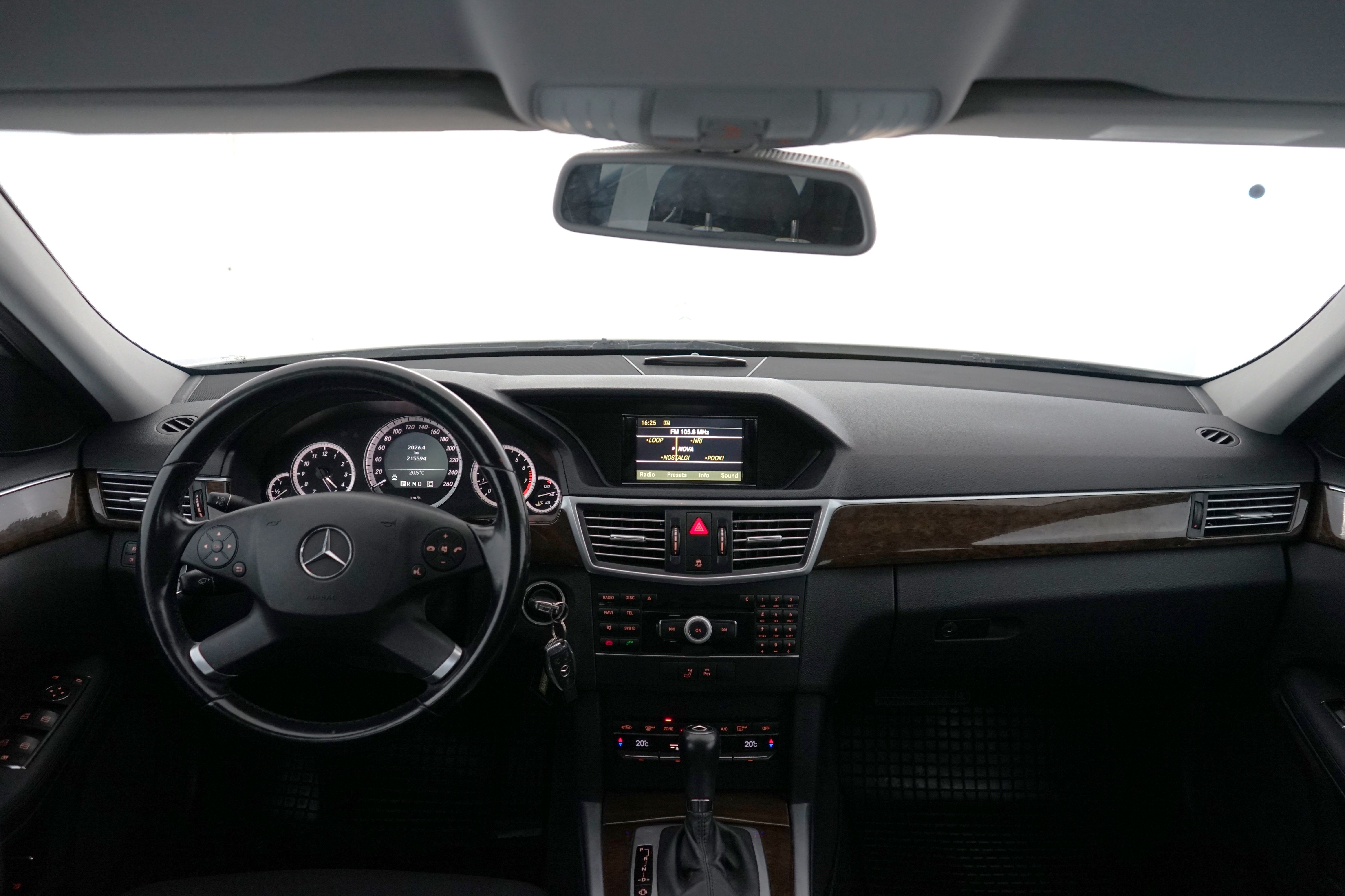 Mercedes-Benz E 2010