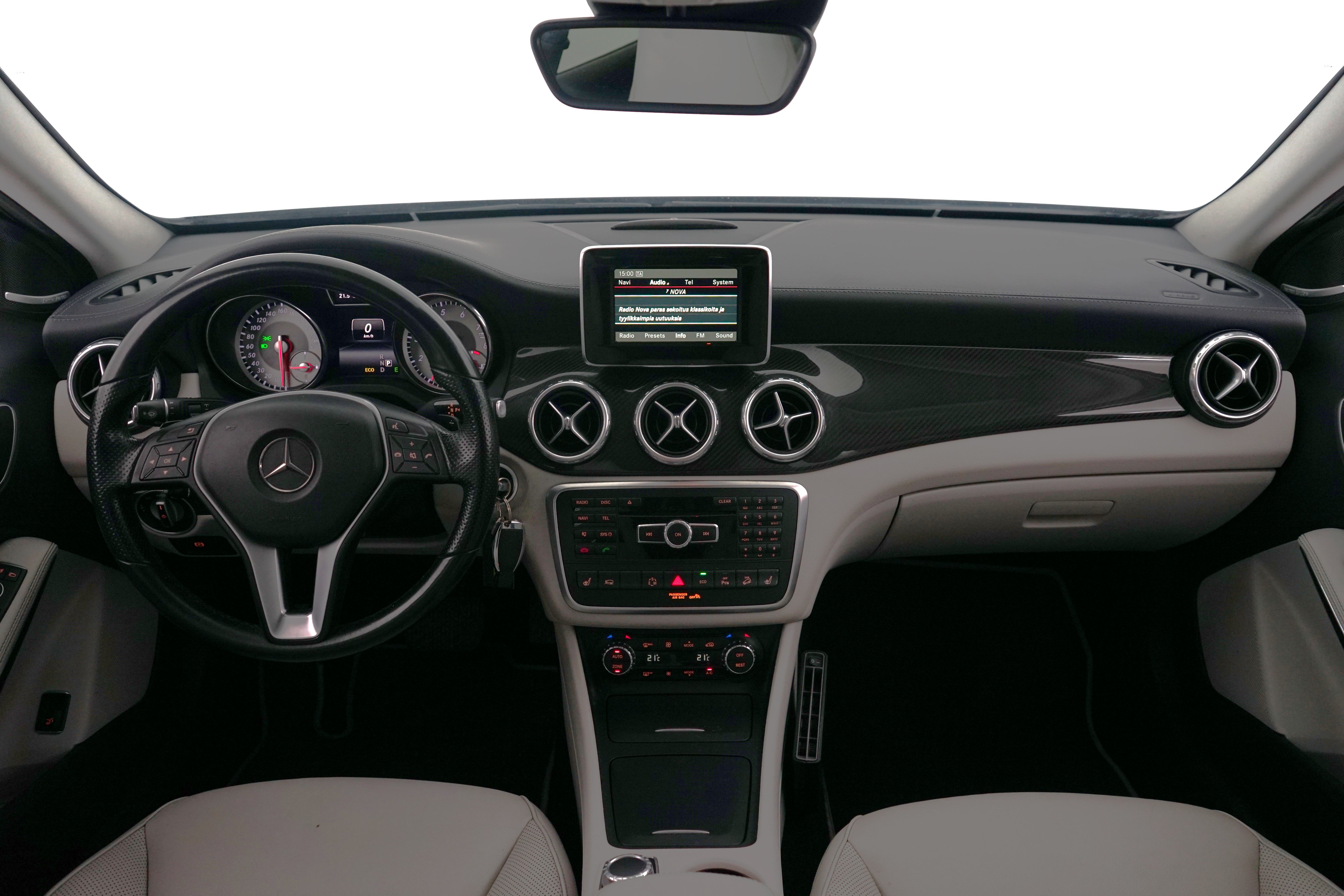 Mercedes-Benz GLA 2014