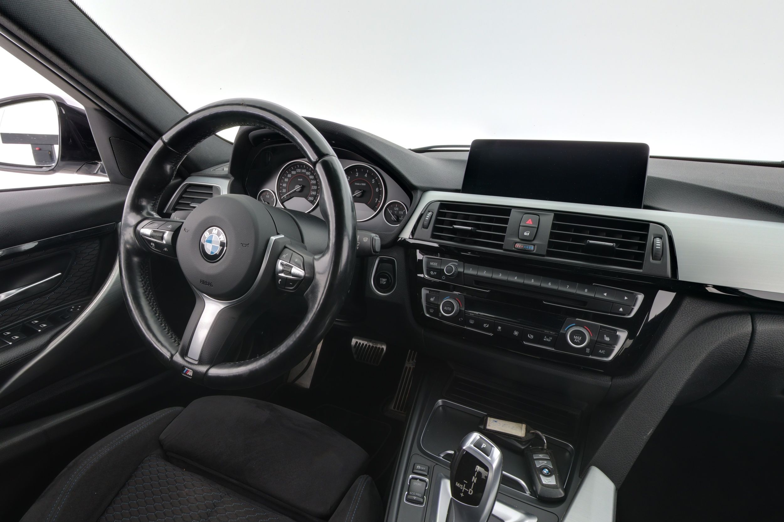 BMW 330 2017