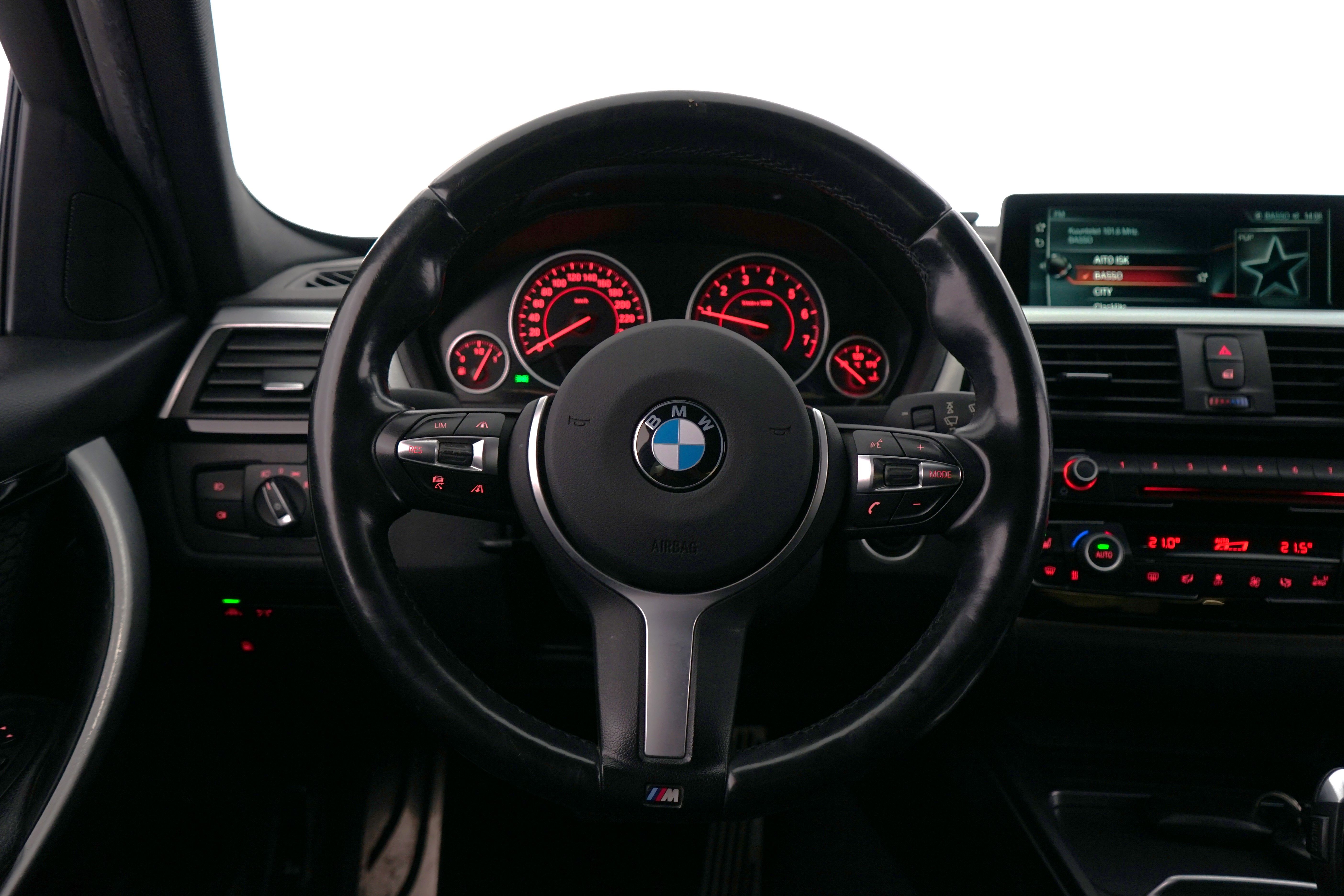 BMW 330 2017