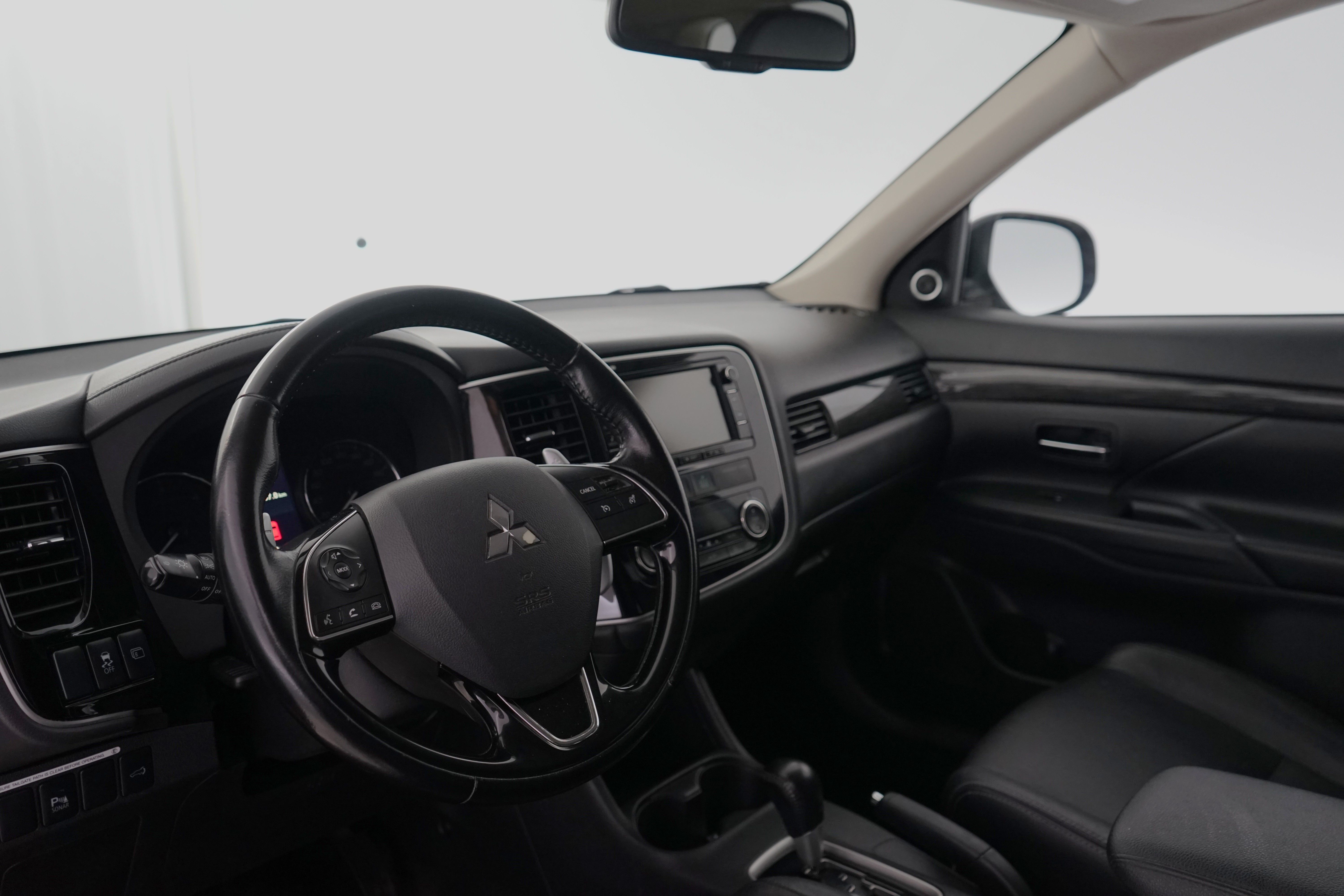Mitsubishi Outlander 2016