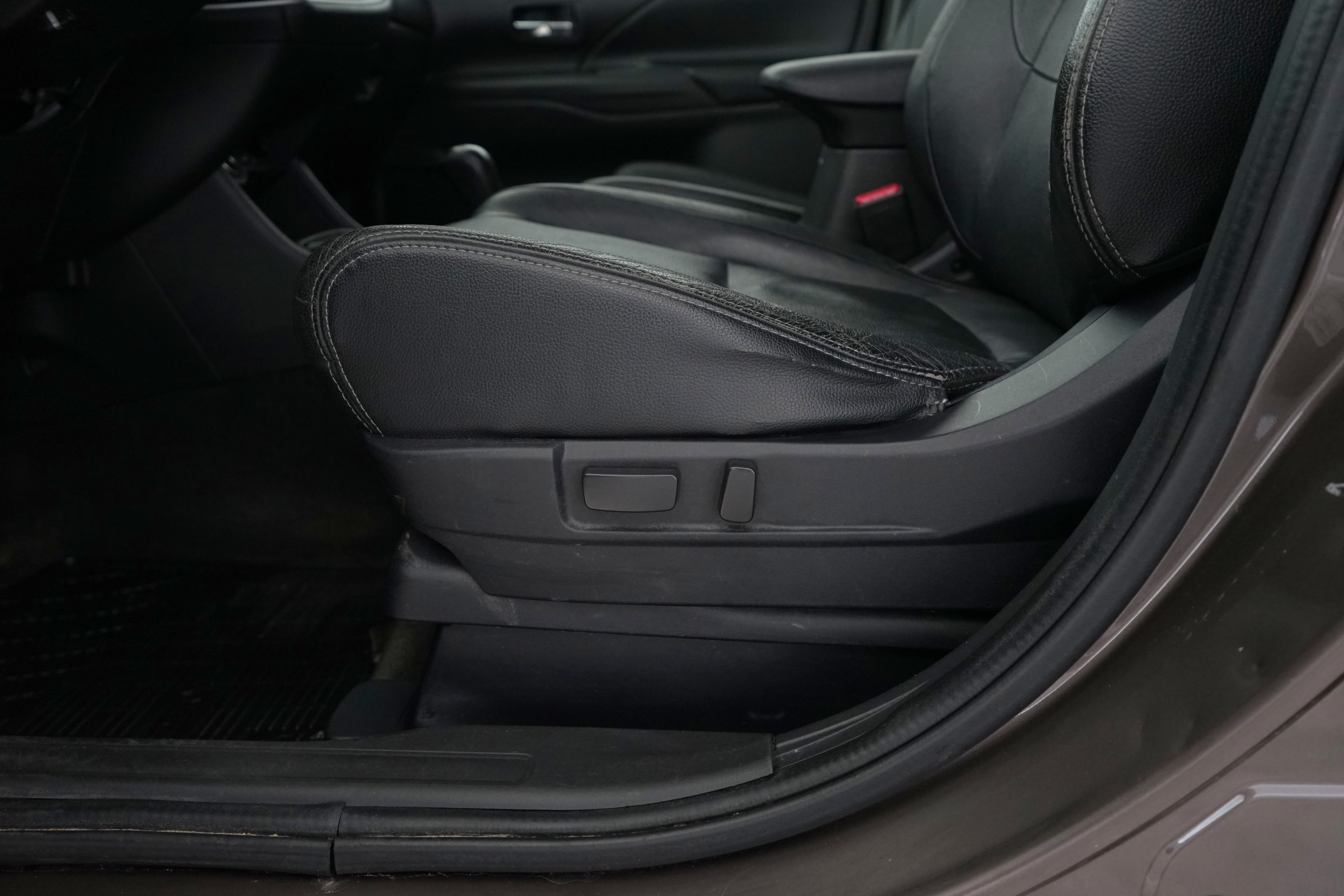 Mitsubishi Outlander 2016