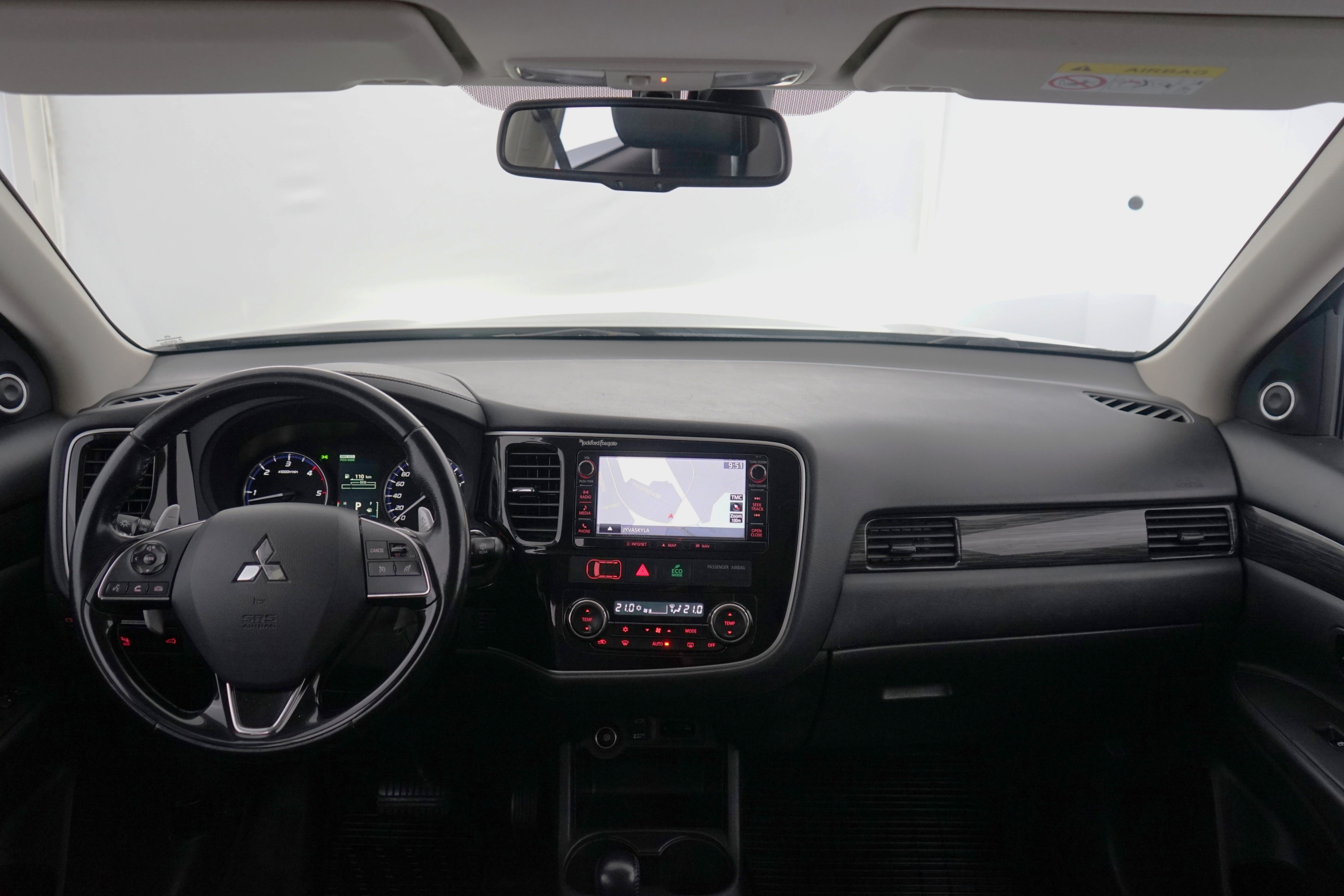 Mitsubishi Outlander 2016
