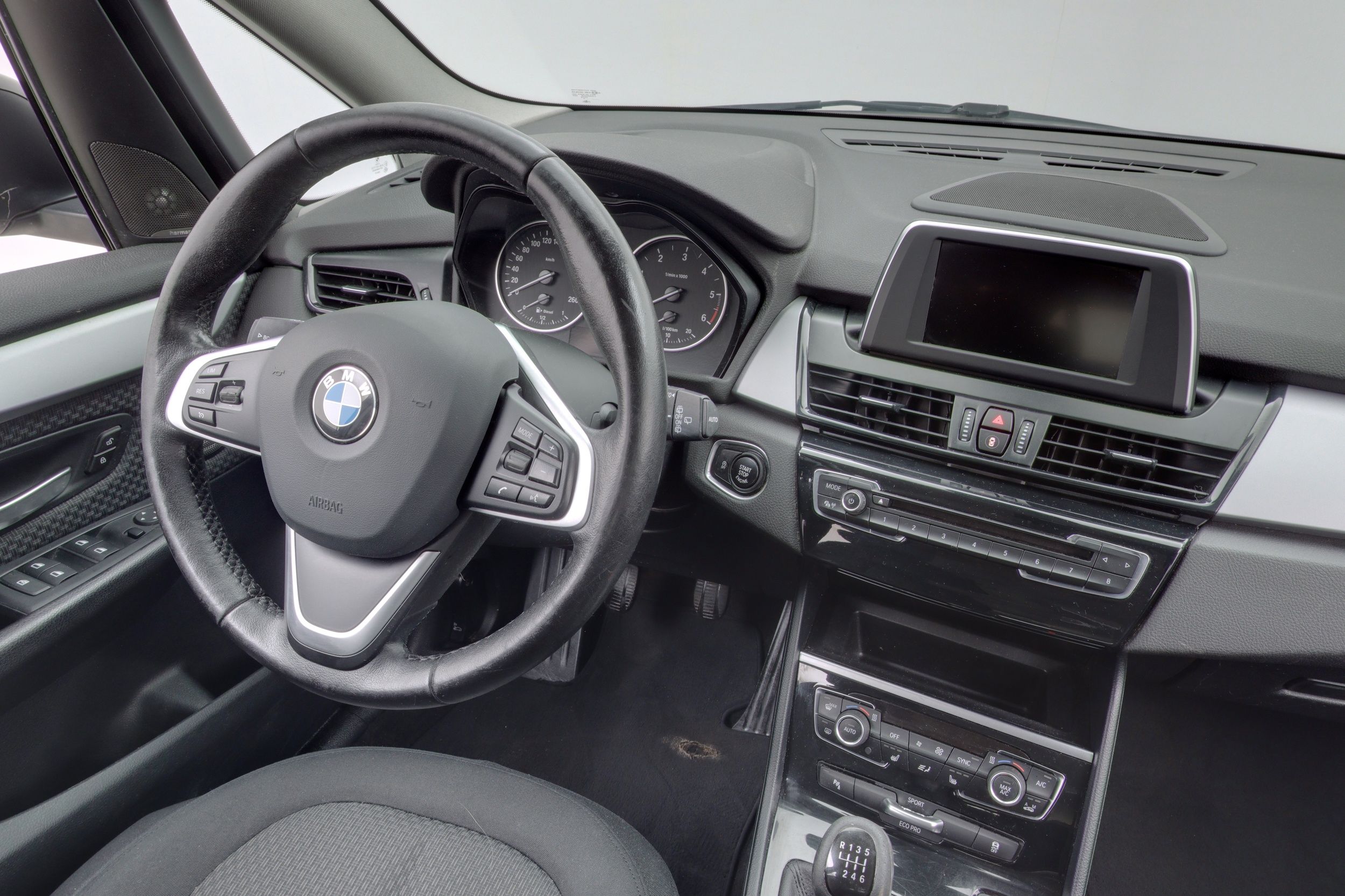 BMW 216 2016