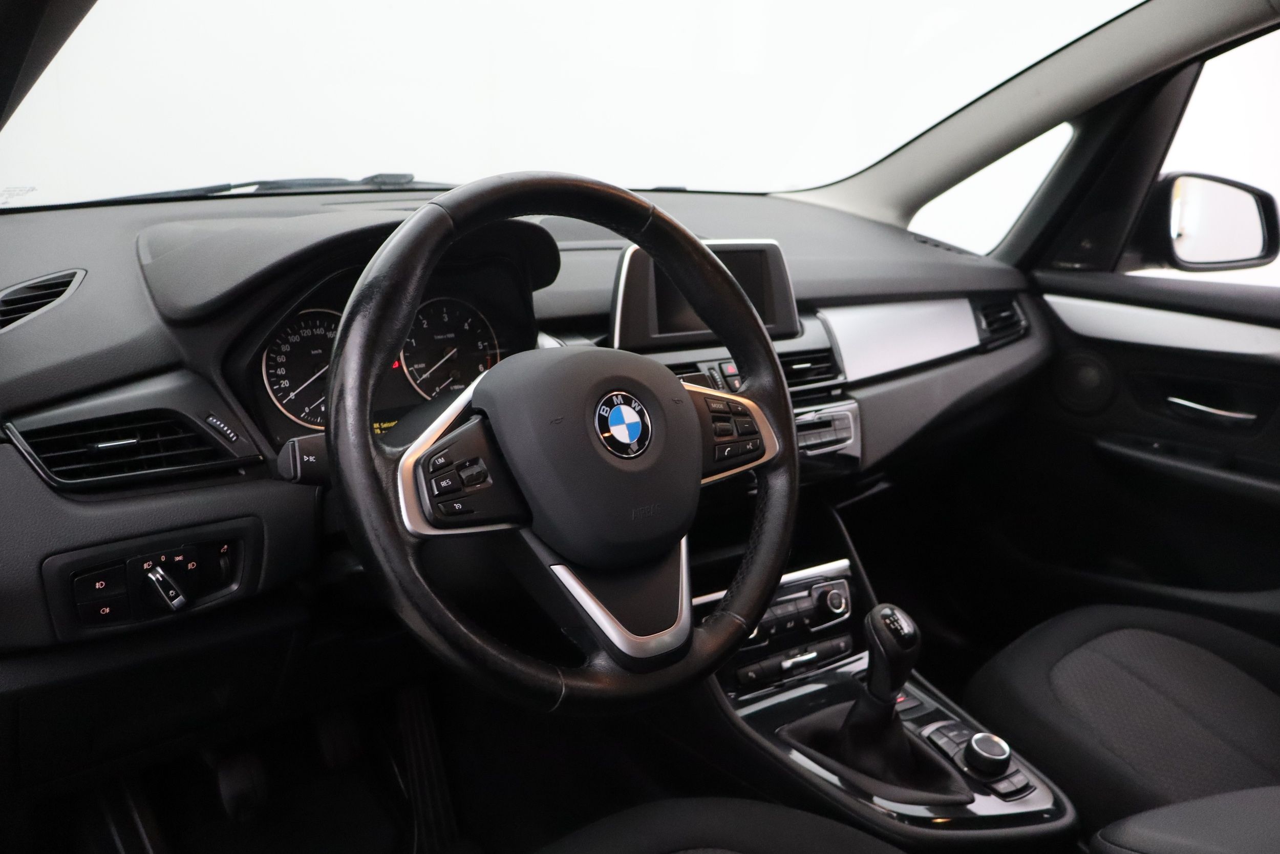 BMW 216 2016
