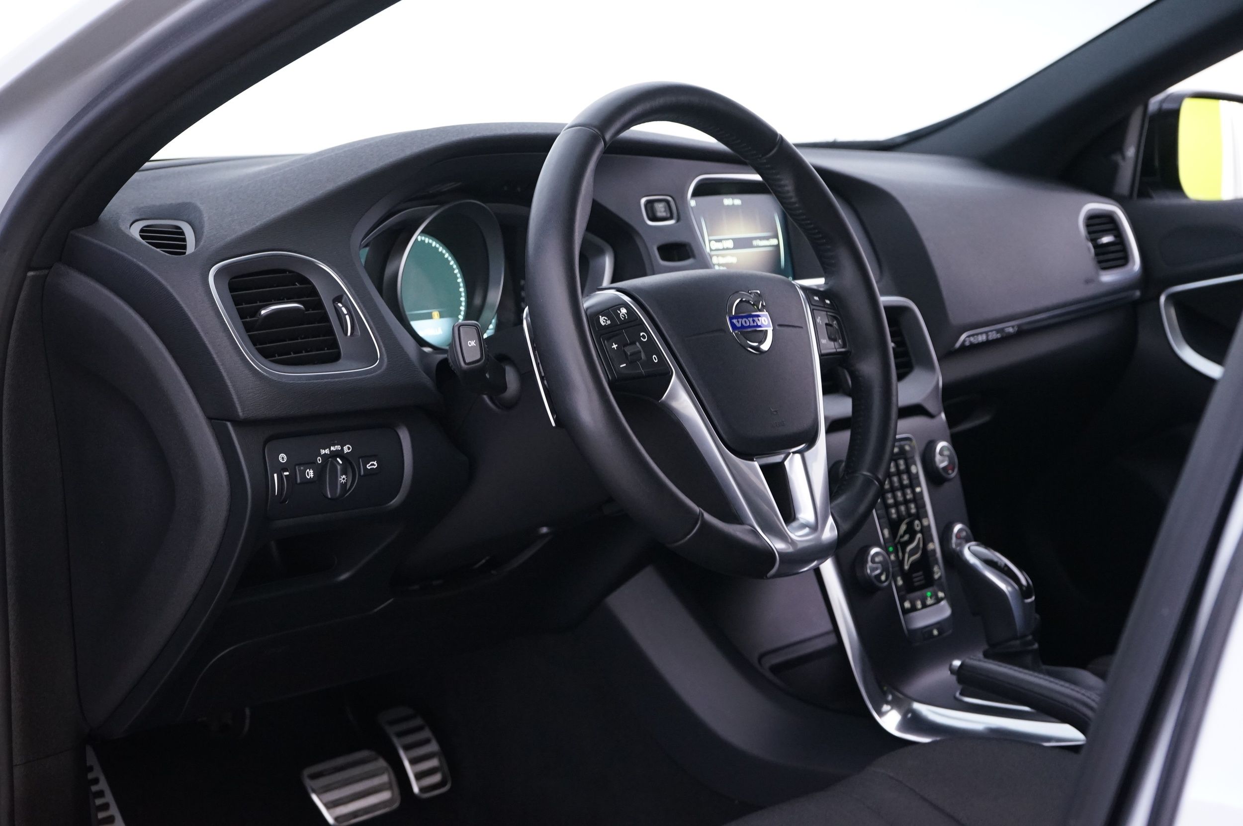 Volvo V40 Cross Country 2015