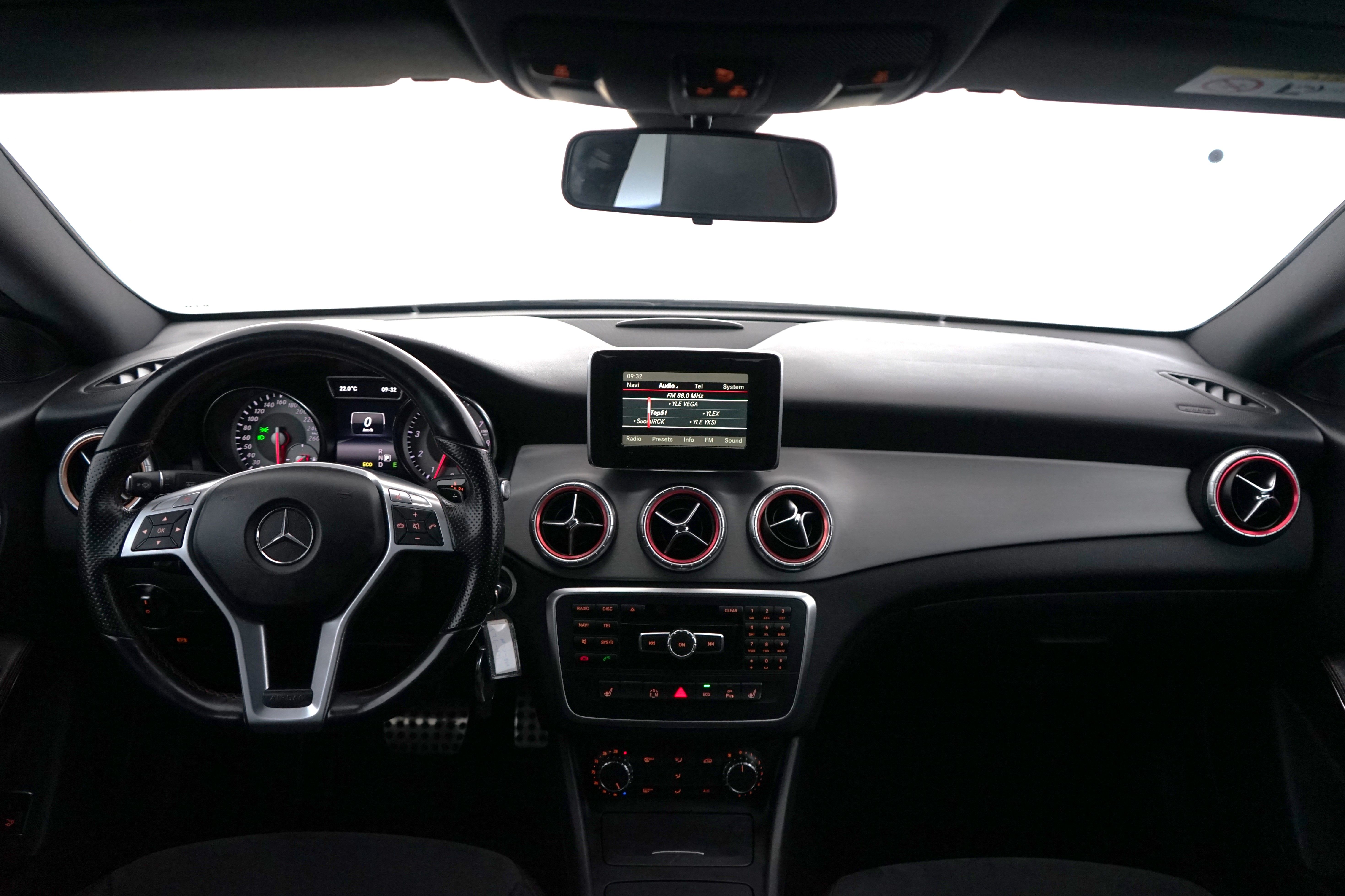Mercedes-Benz CLA 2014