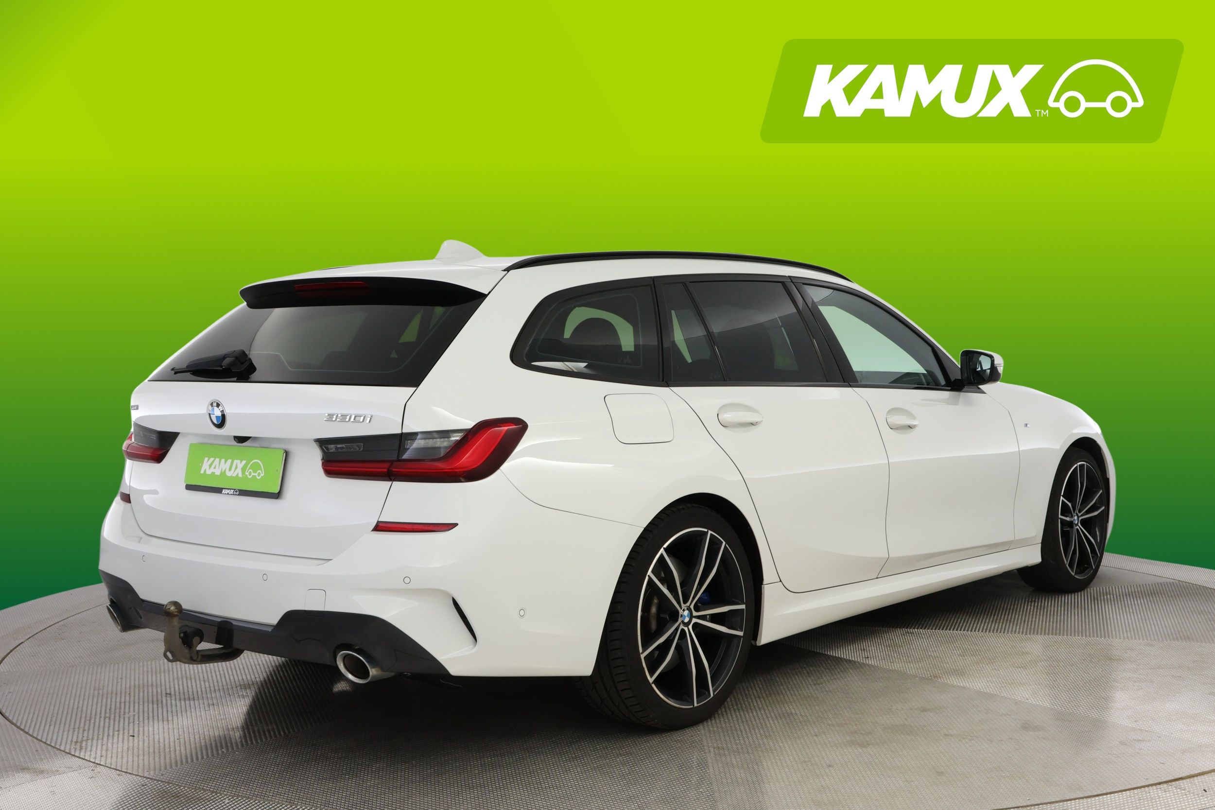 BMW 330 2019