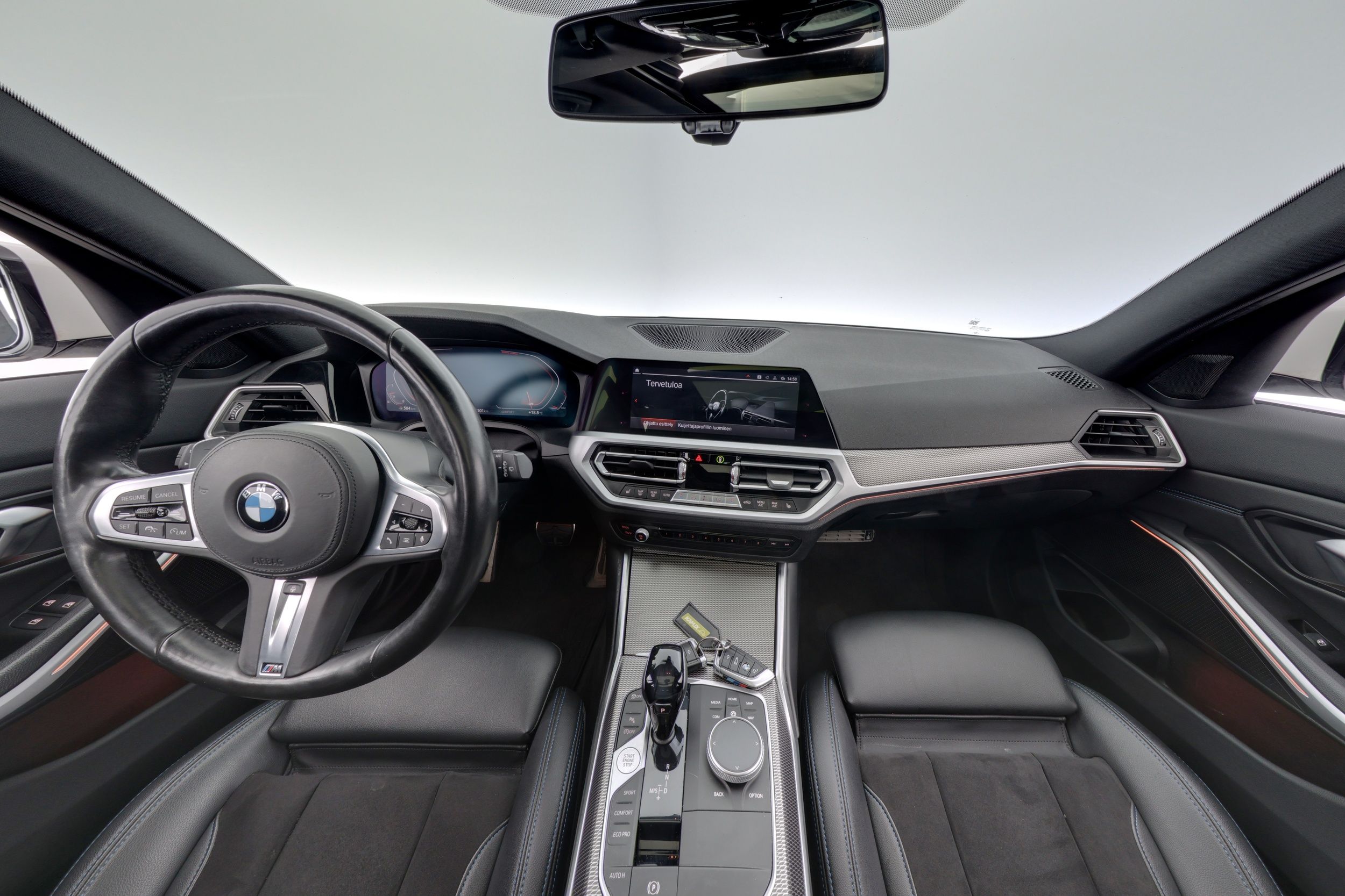 BMW 330 2019