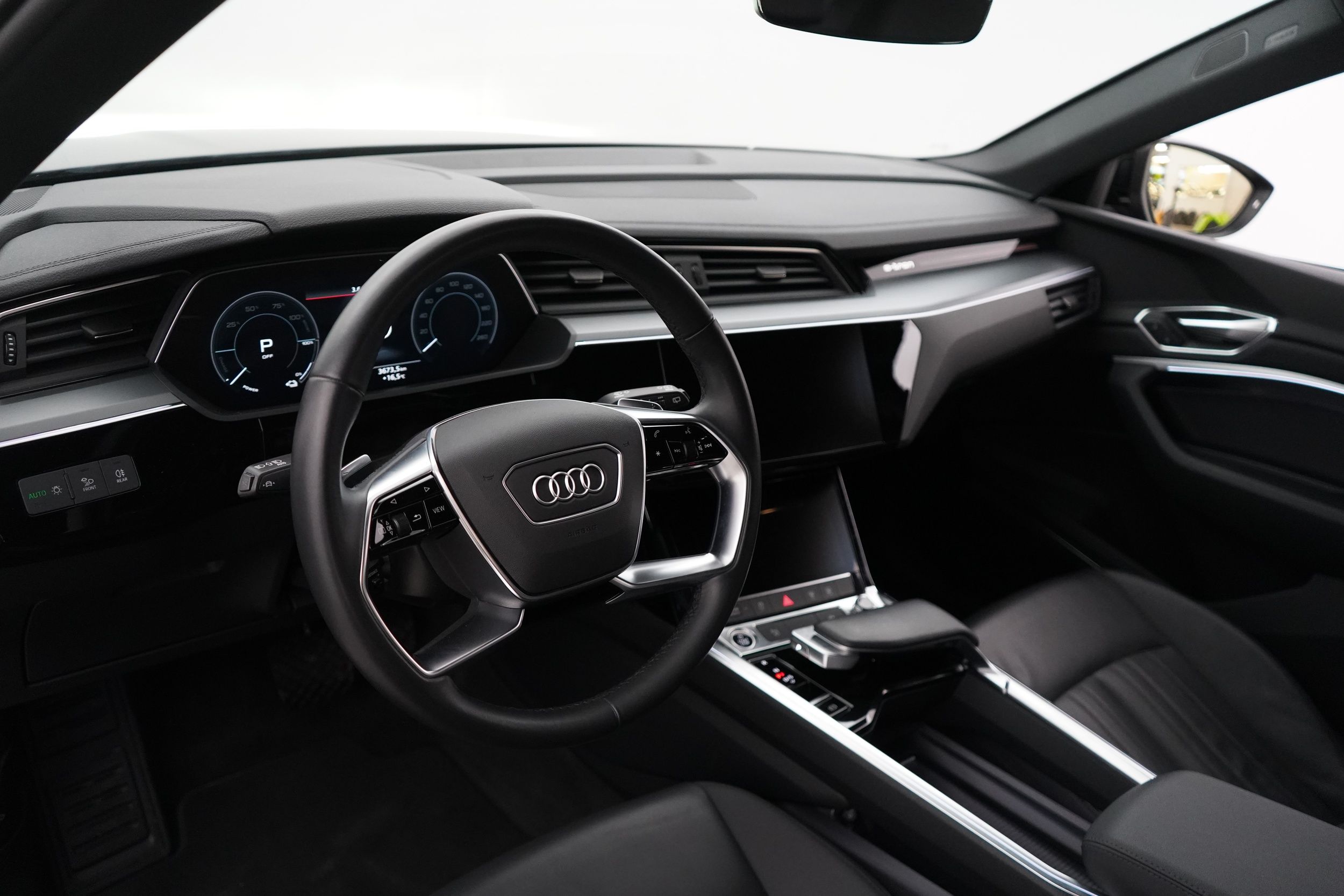 Audi e-tron 2023