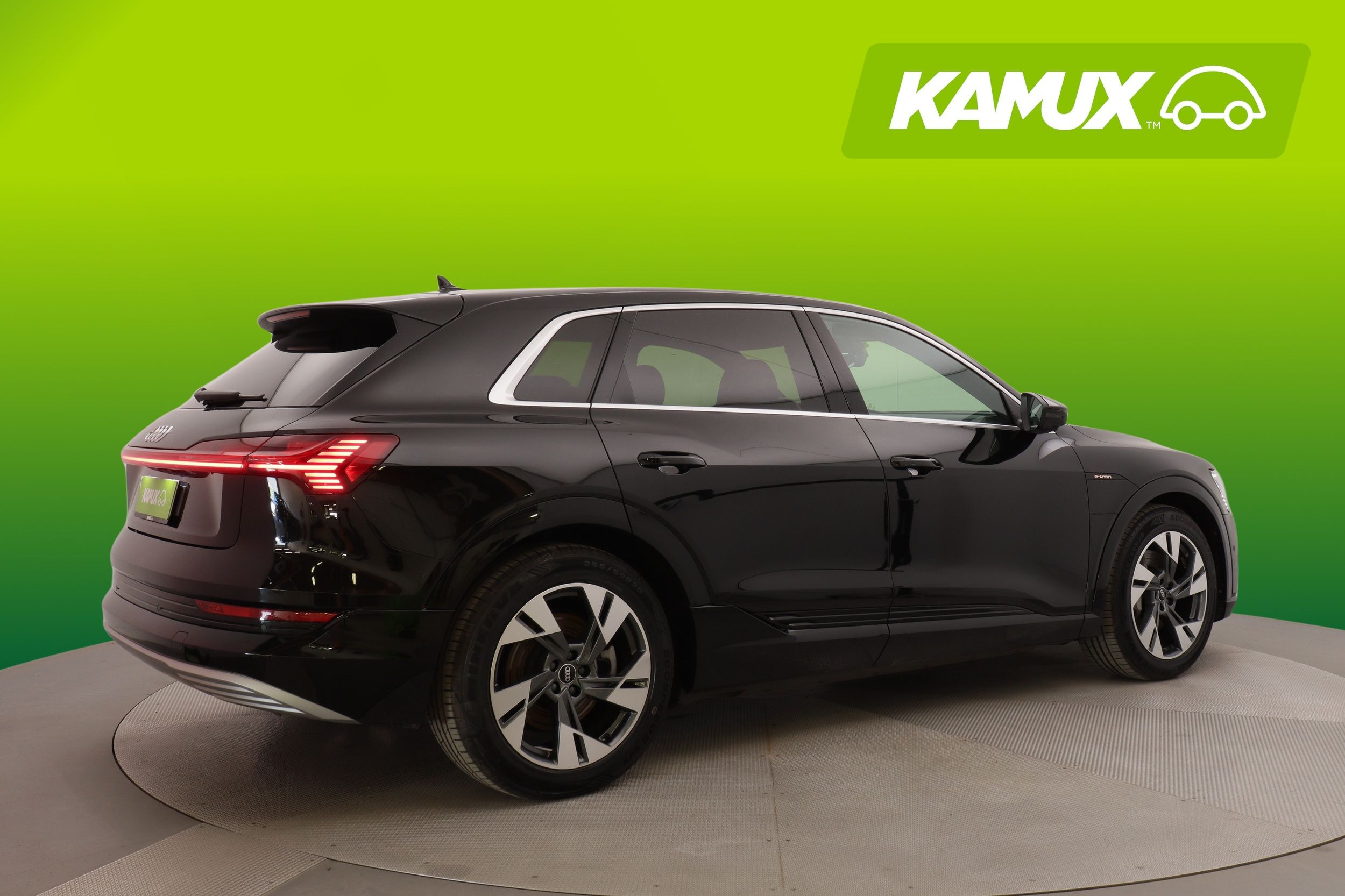 Audi e-tron 2023