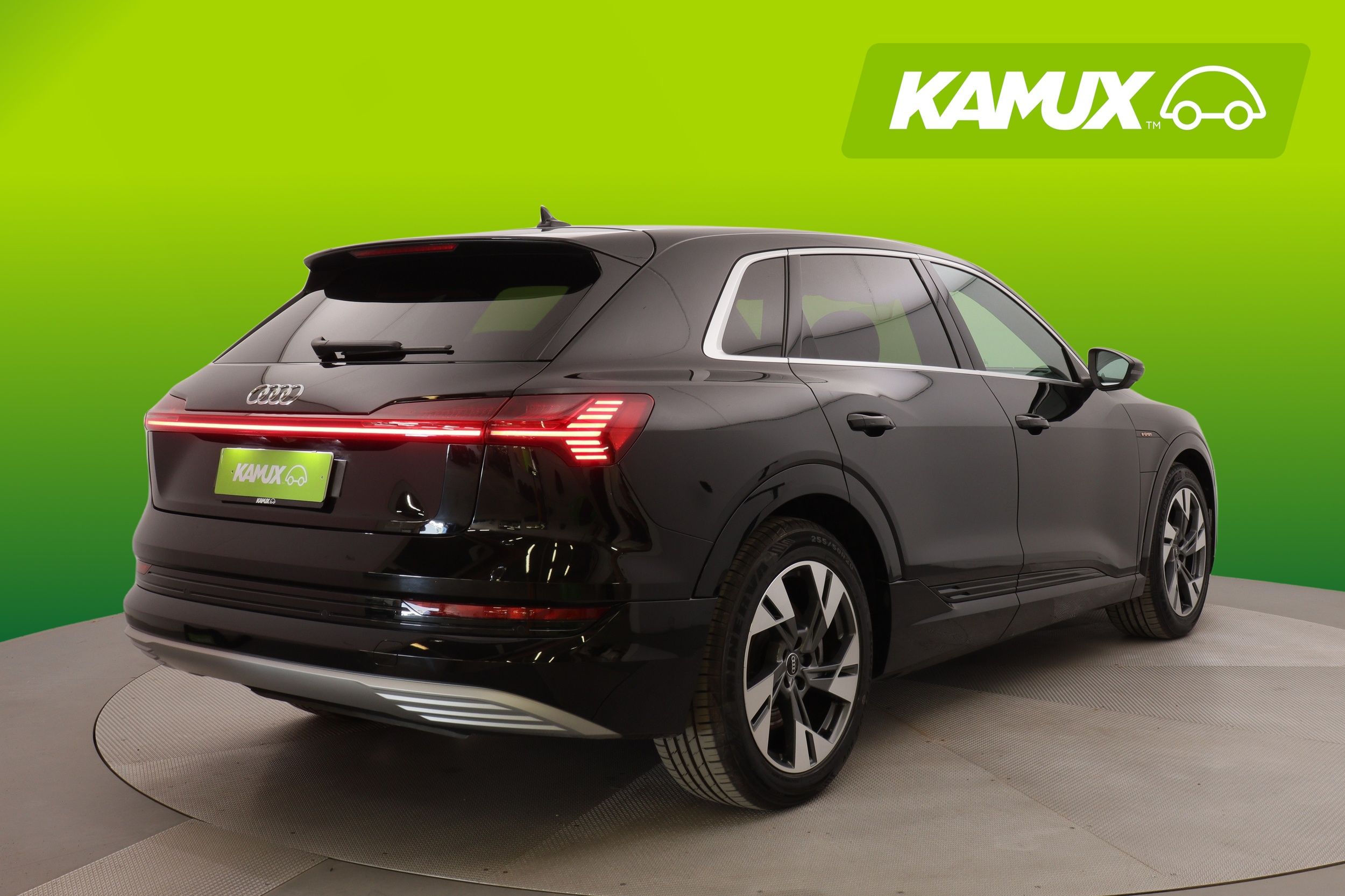 Audi e-tron 2023