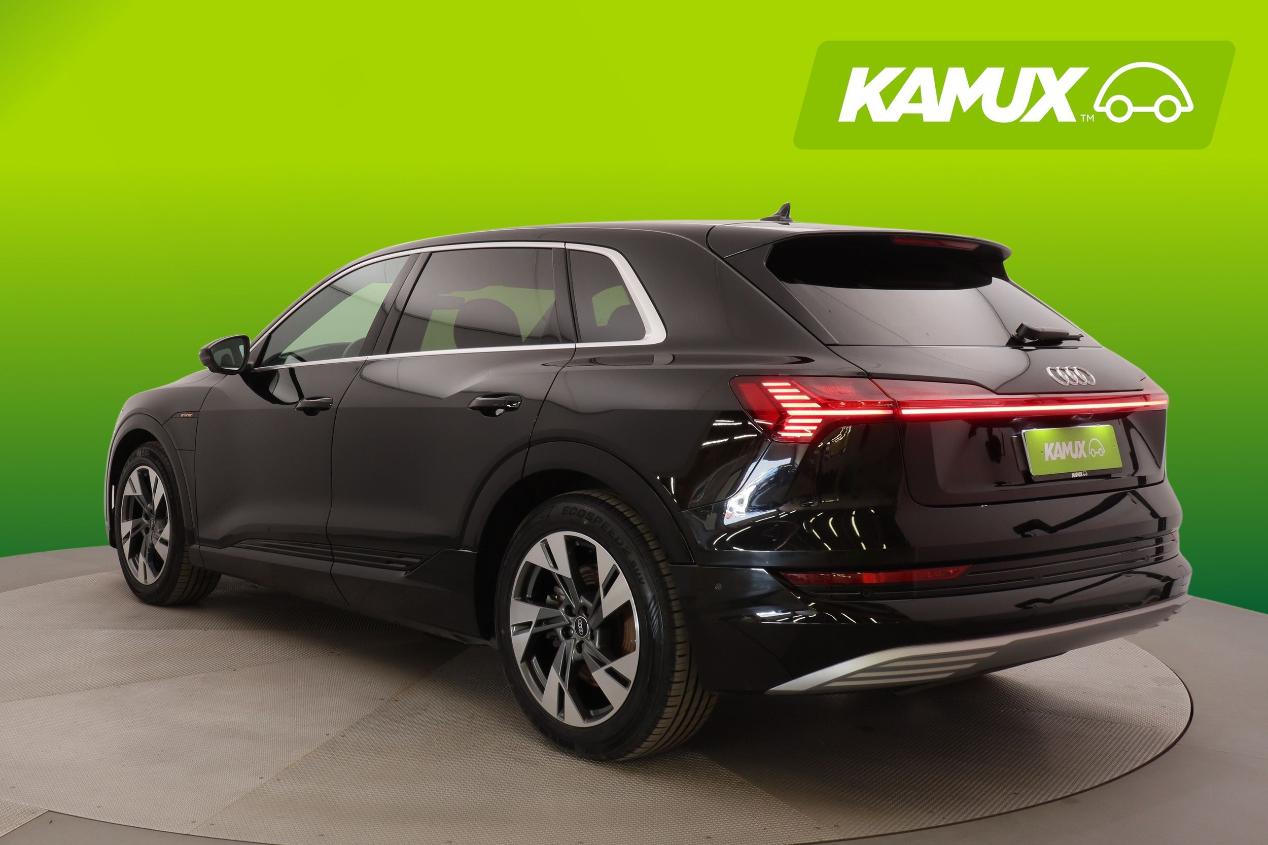 Audi e-tron 2023