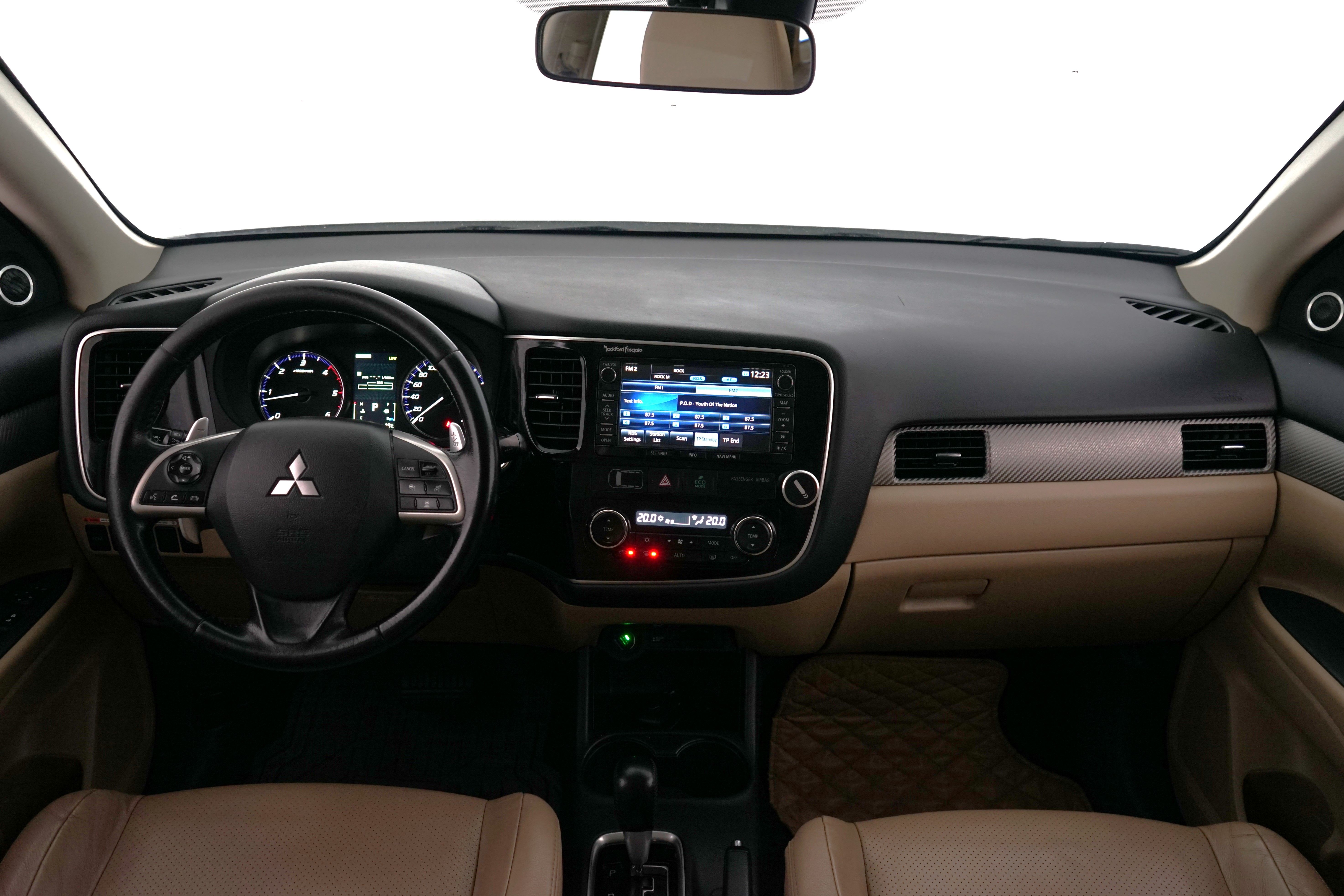 Mitsubishi Outlander 2014