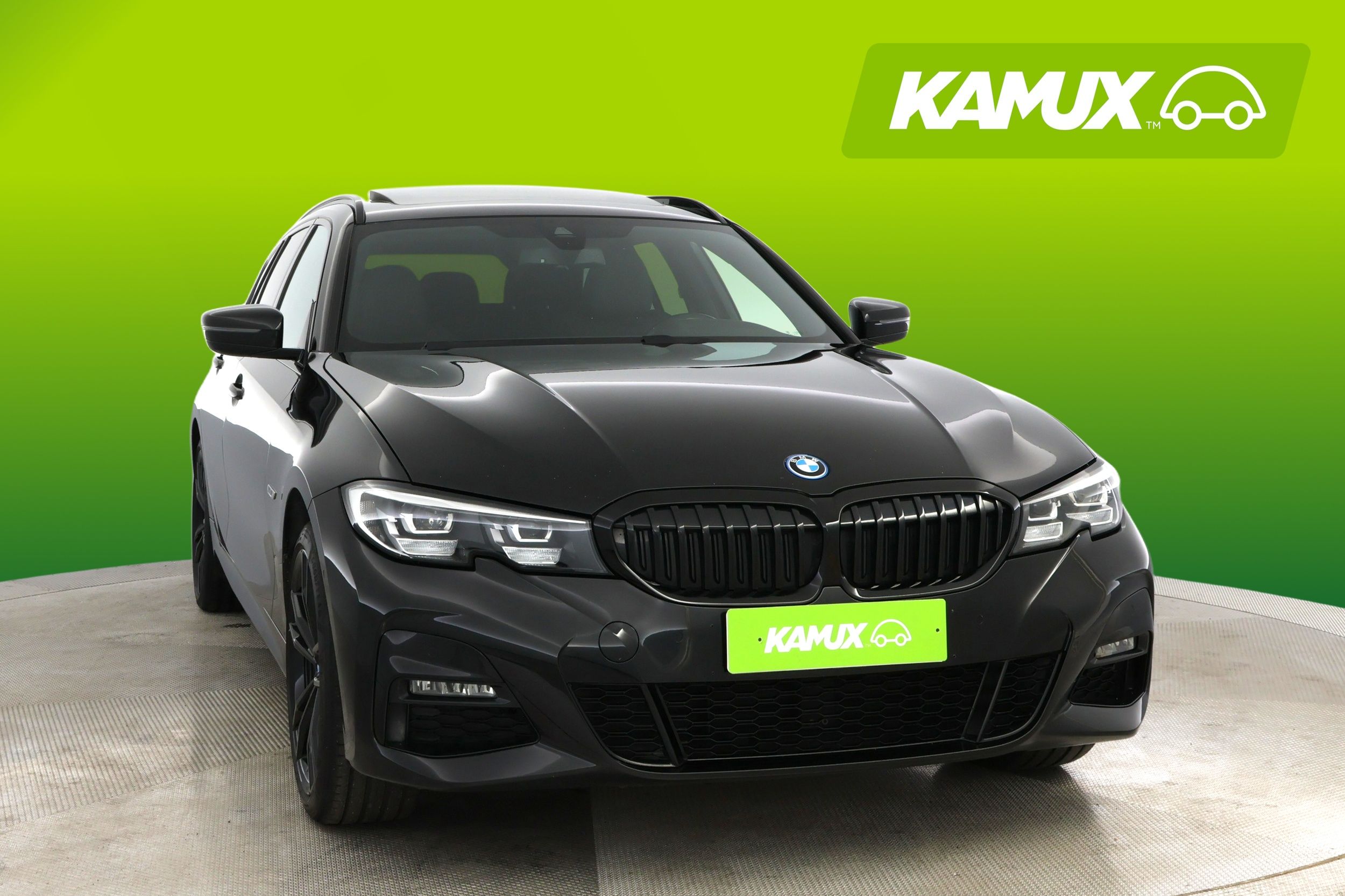 BMW 330 2022