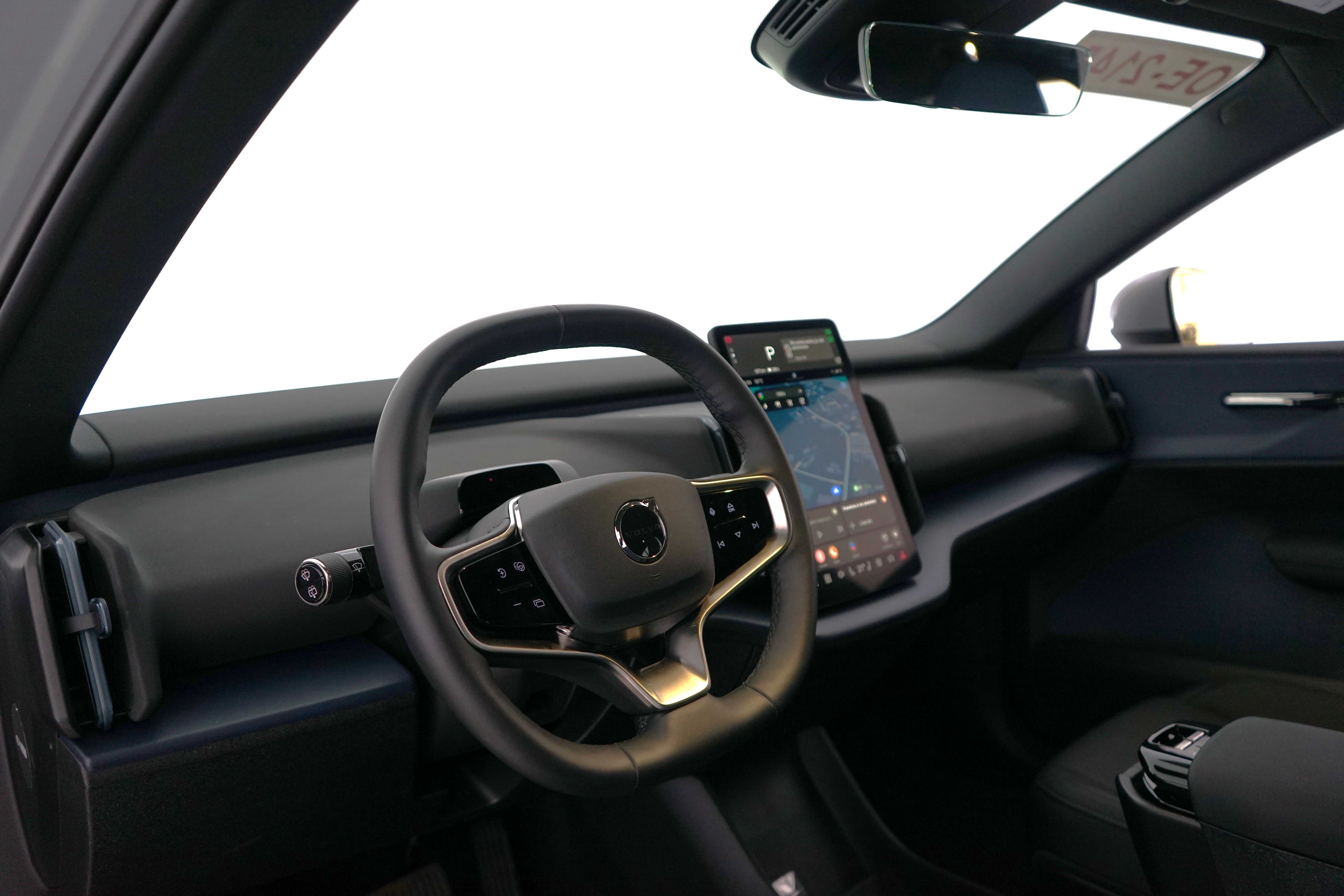 Volvo EX30 2024