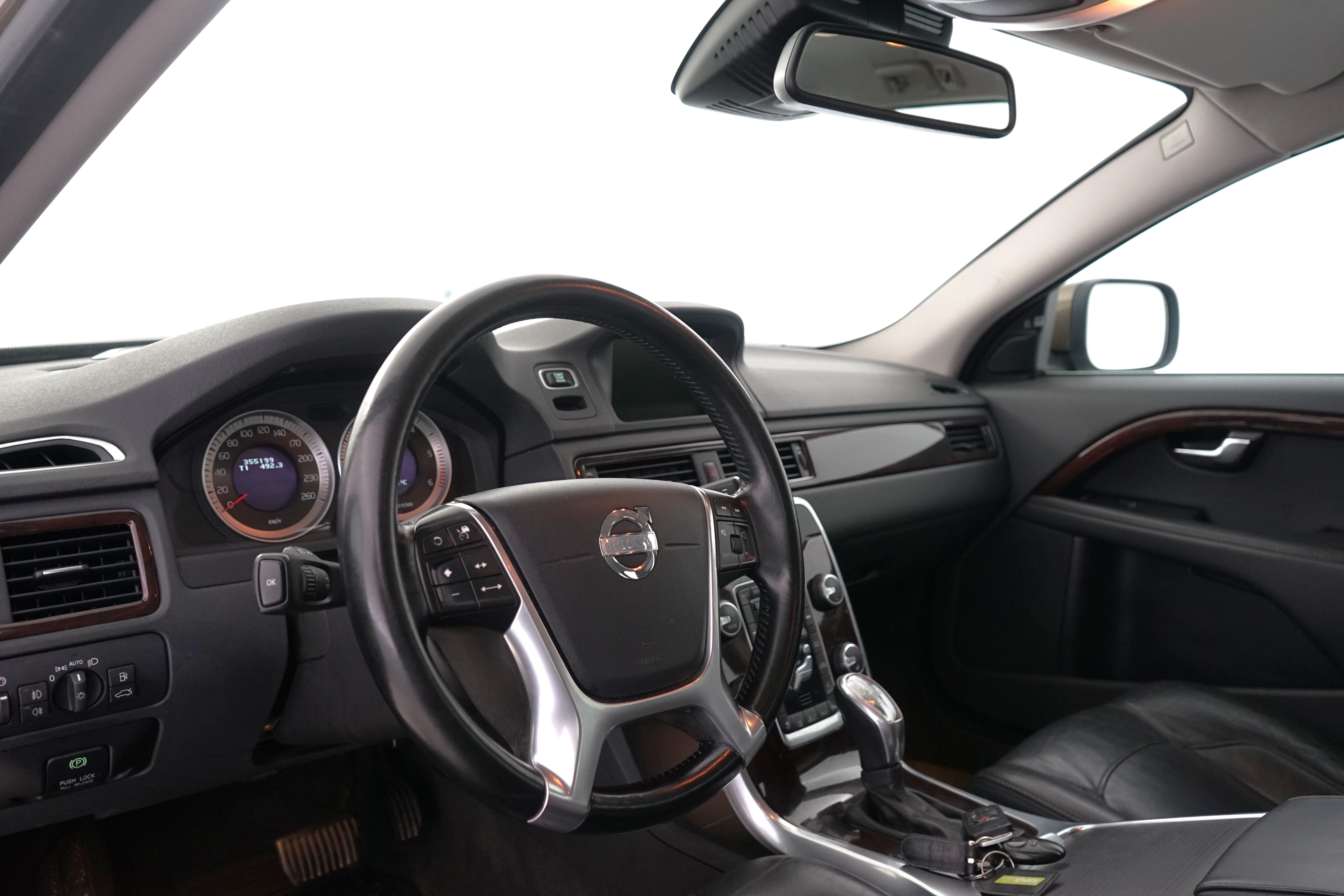 Volvo XC70 2013