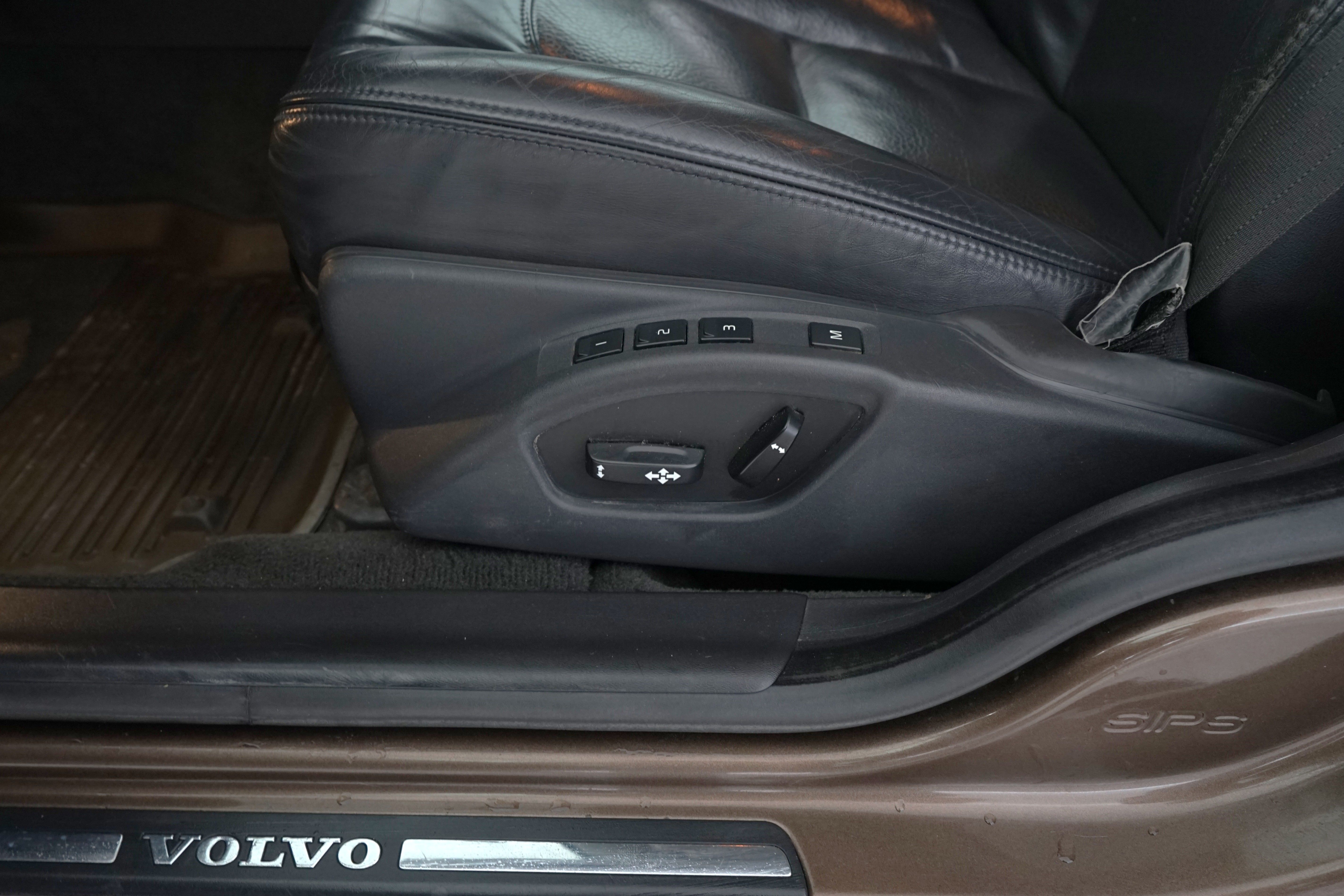 Volvo XC70 2013