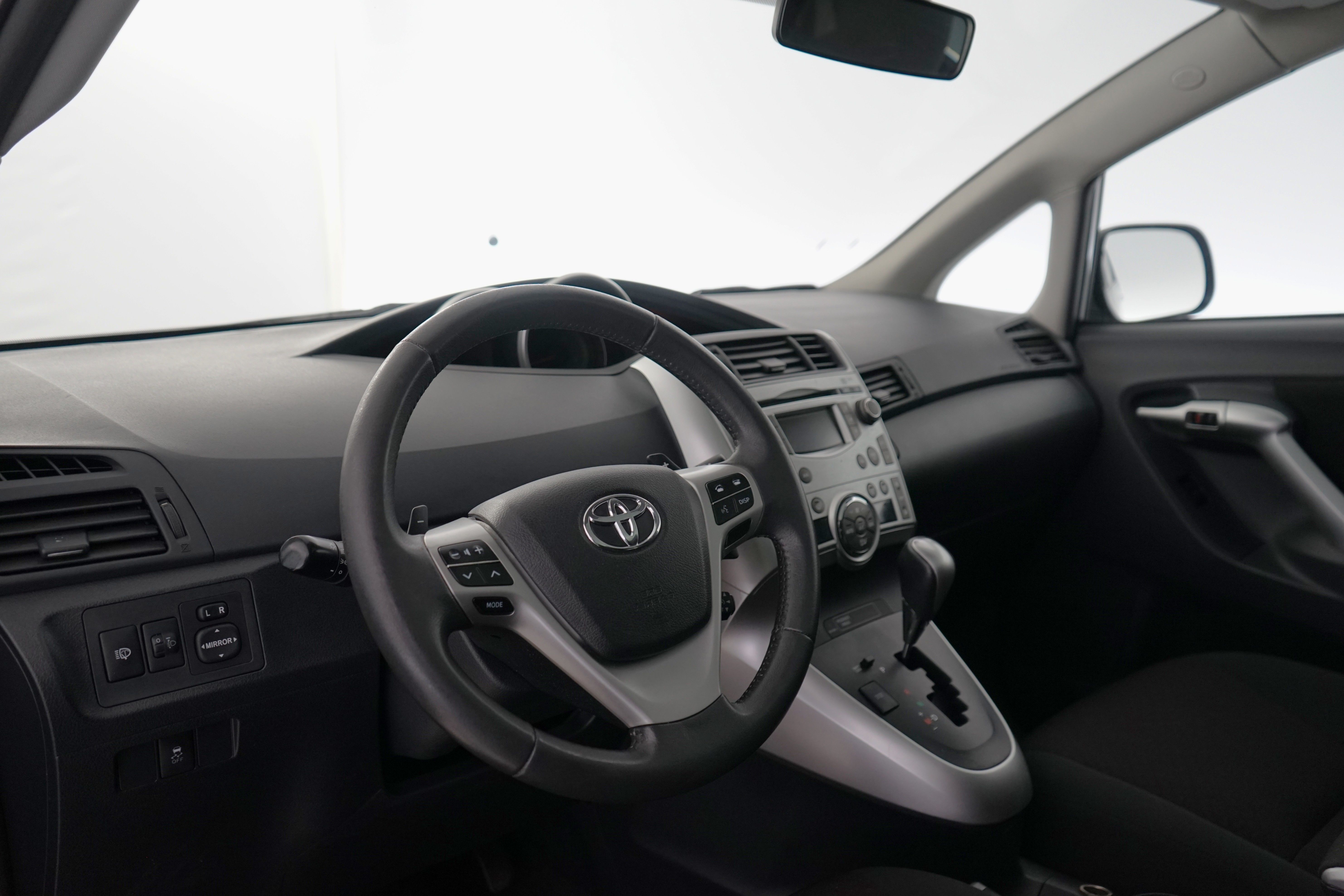 Toyota Verso 2012