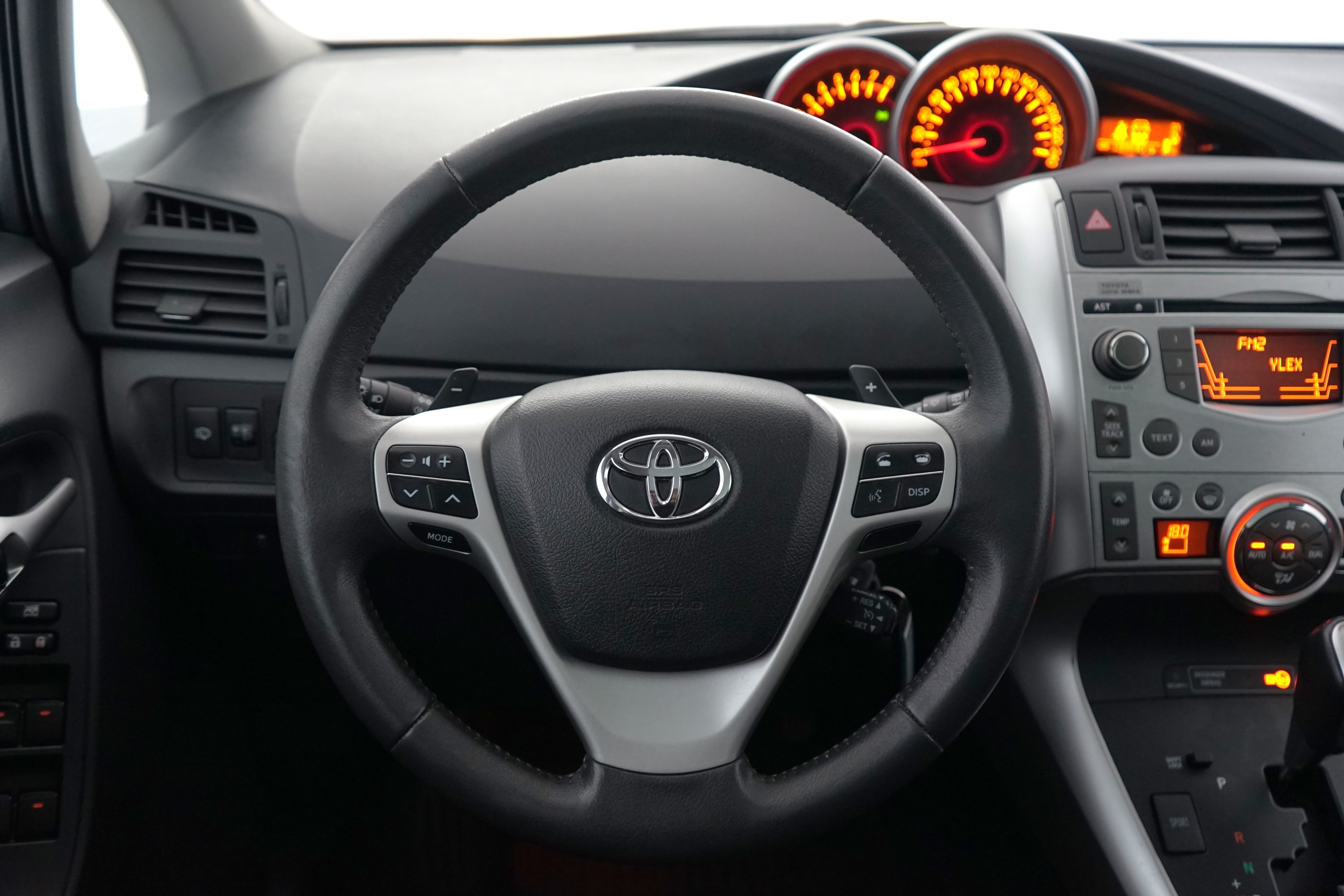 Toyota Verso 2012