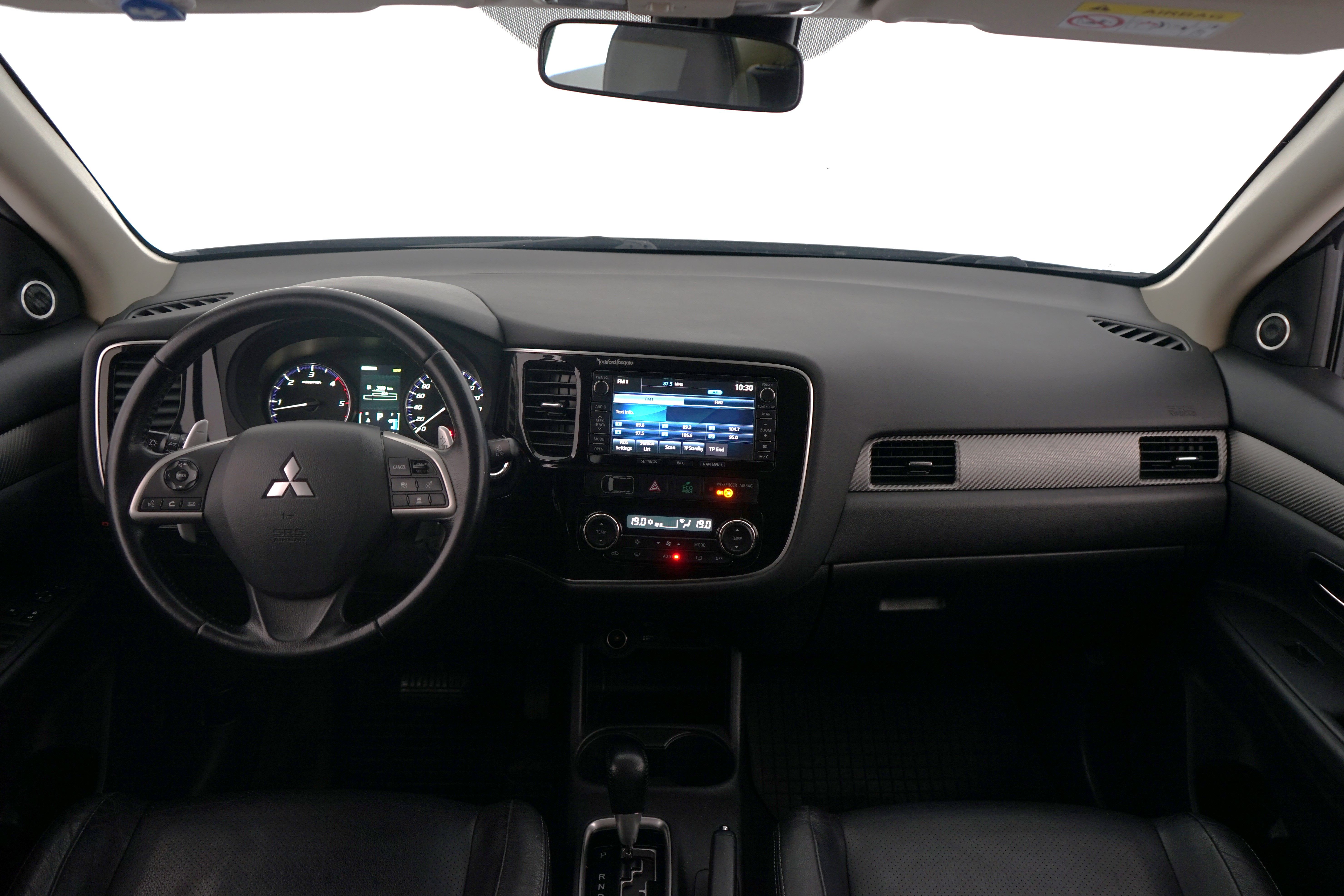 Mitsubishi Outlander 2015