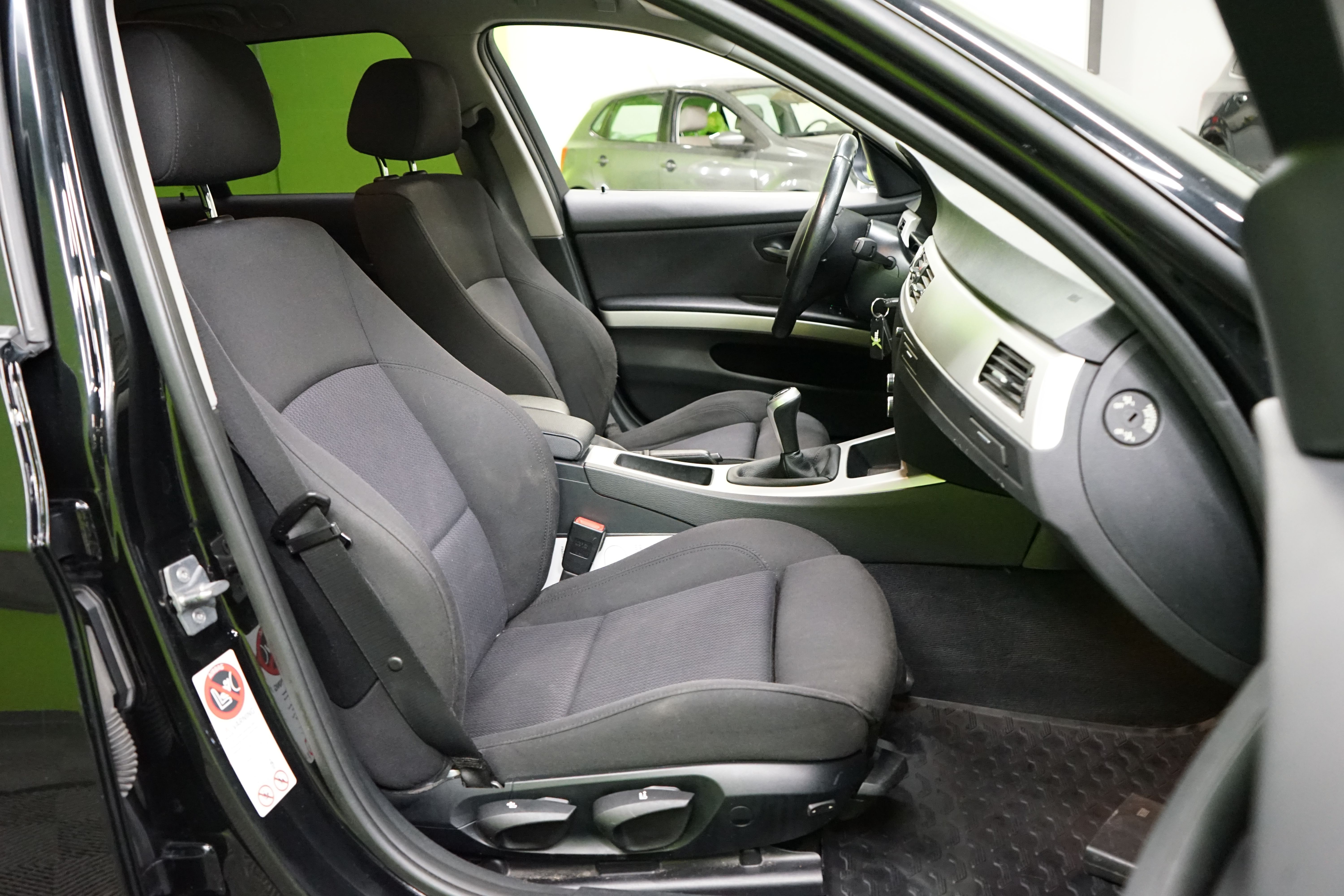 BMW 320 2010