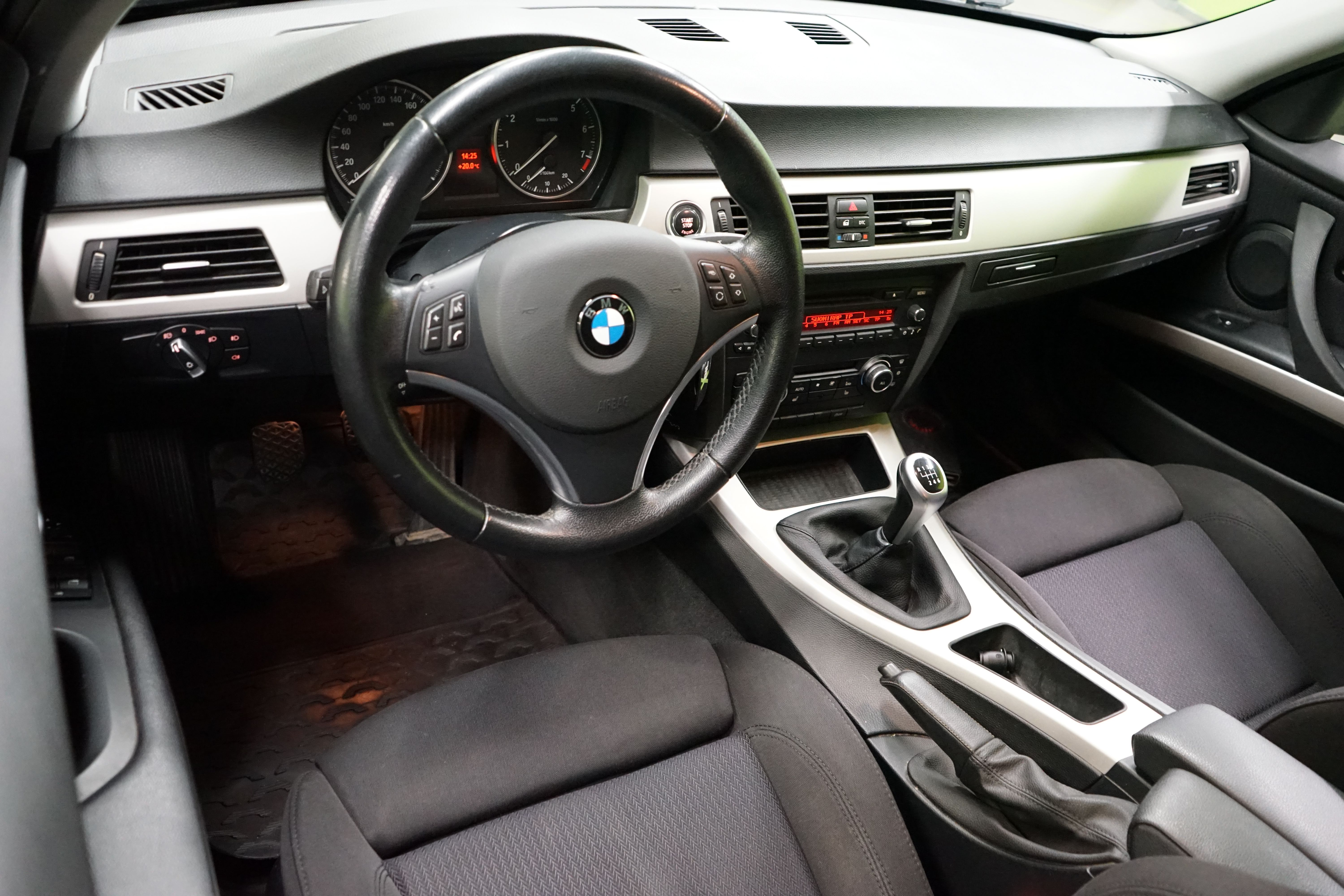 BMW 320 2010