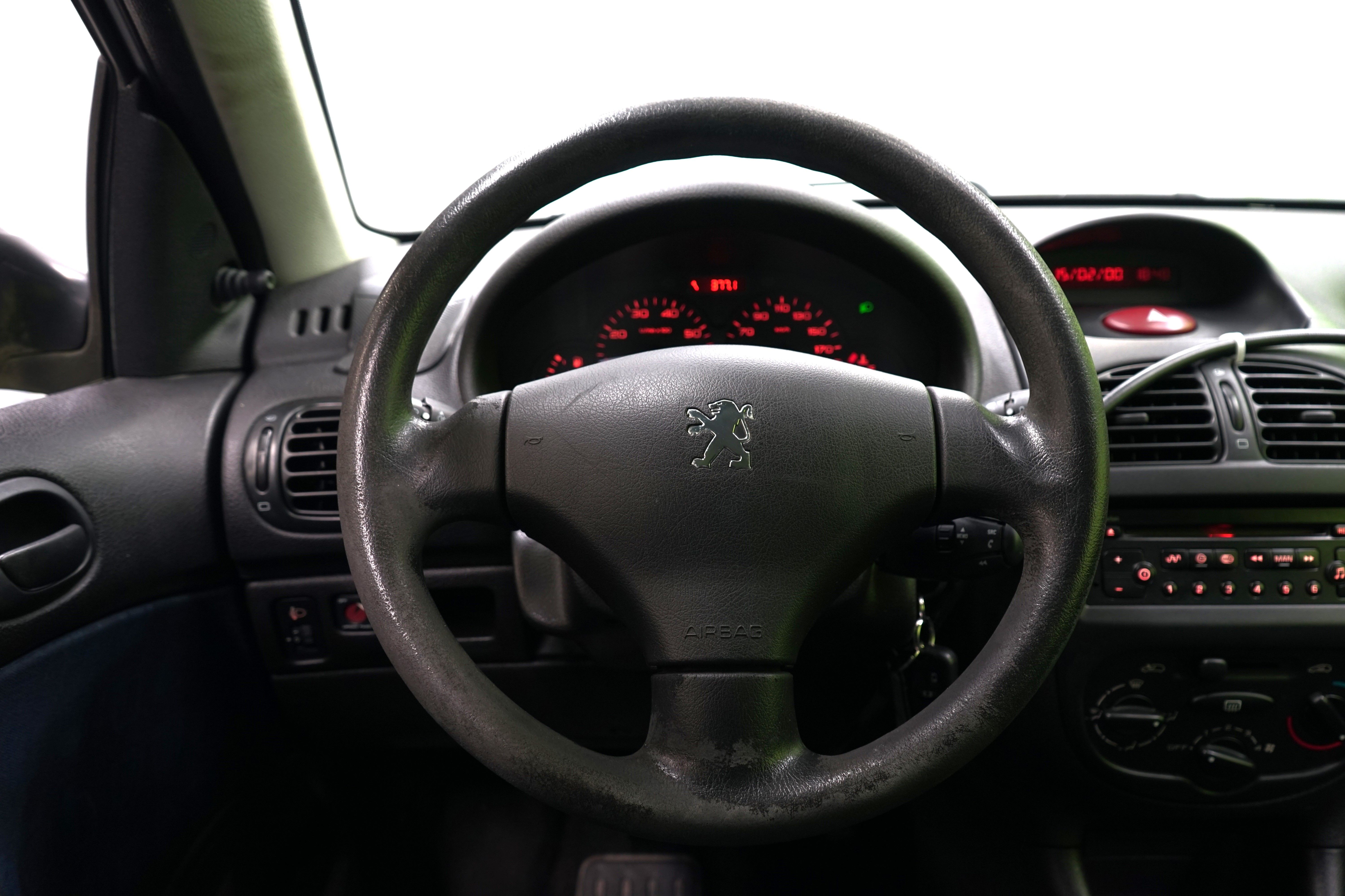 Peugeot 206 2003
