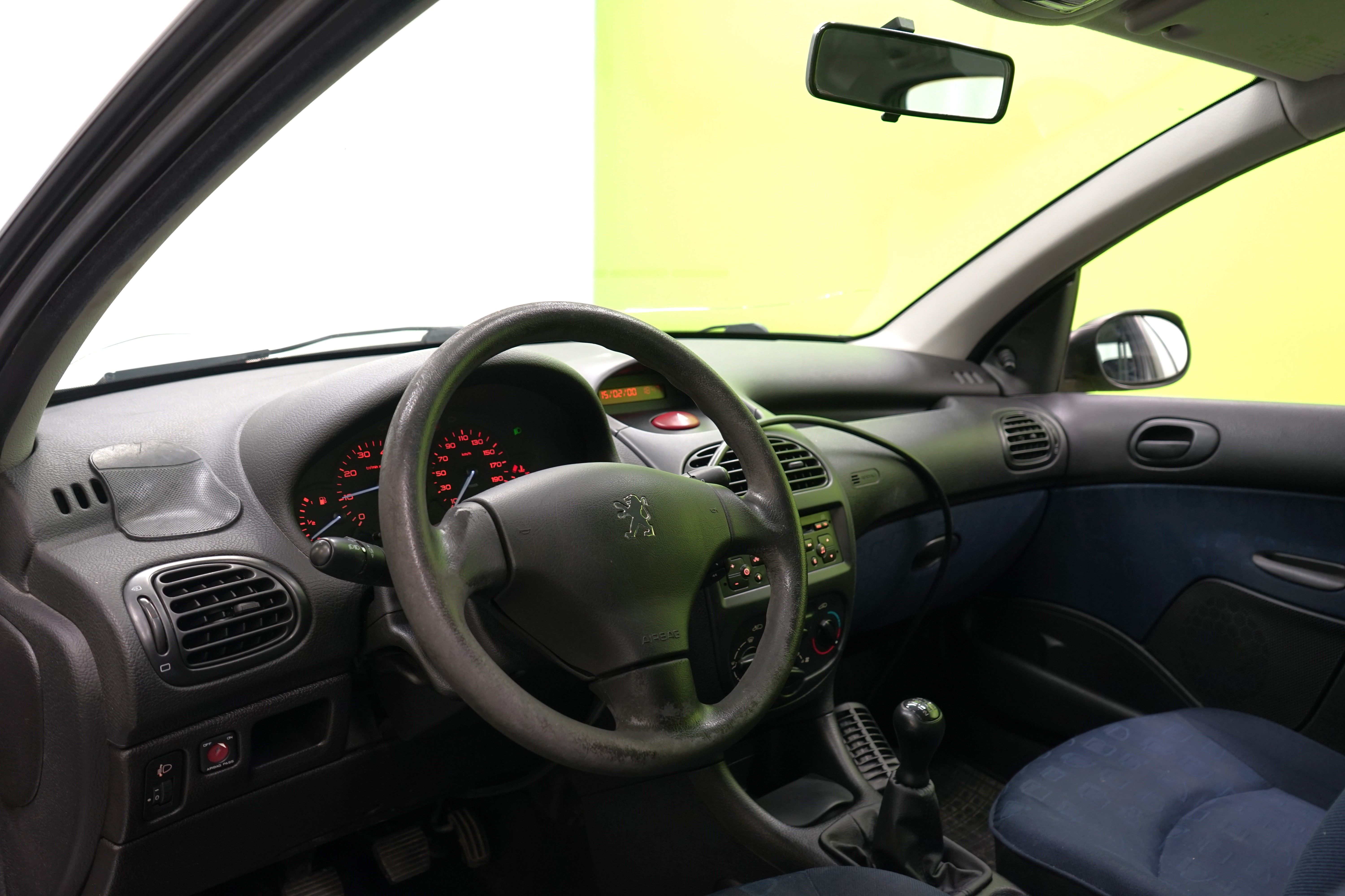 Peugeot 206 2003