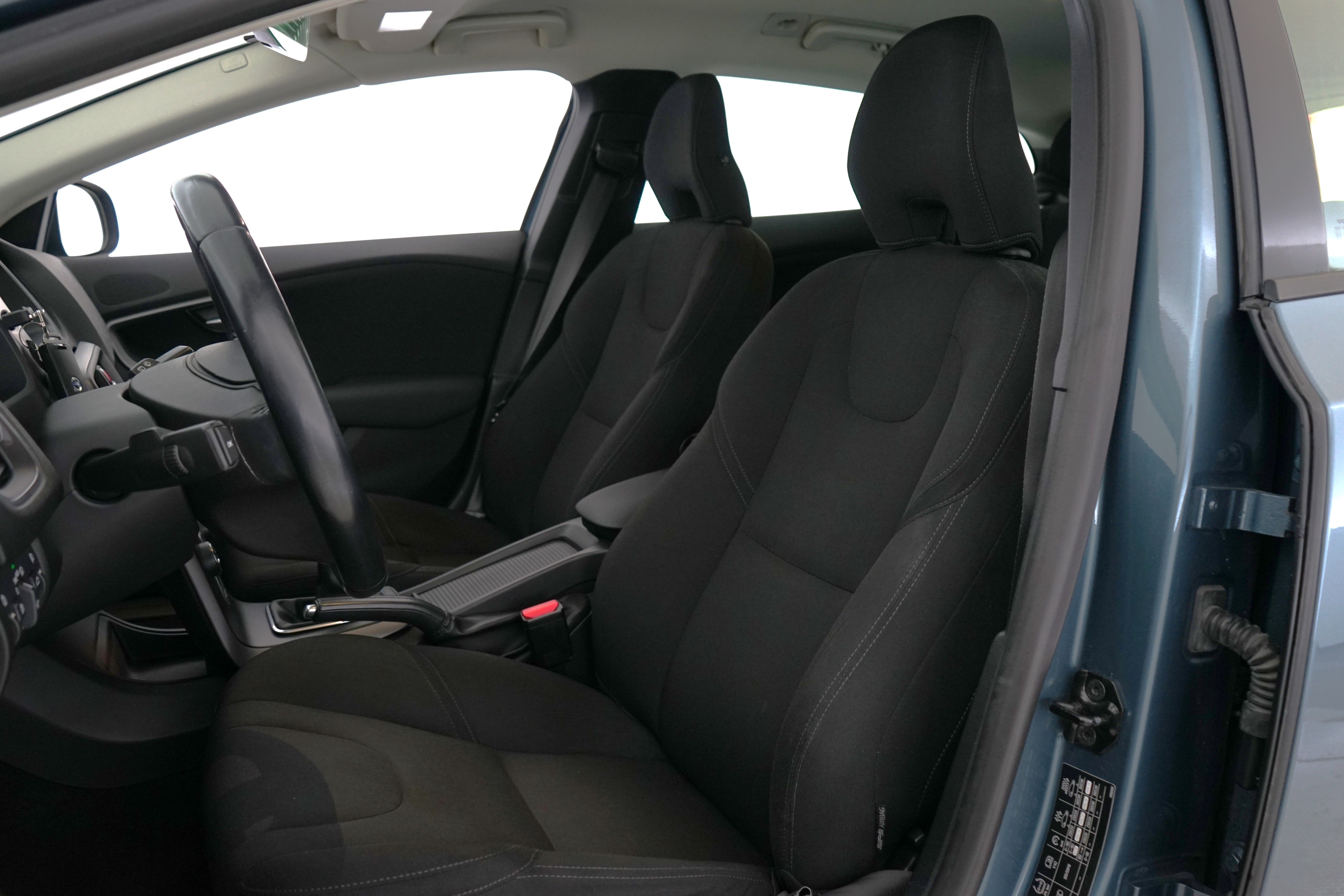 Volvo V40 2013
