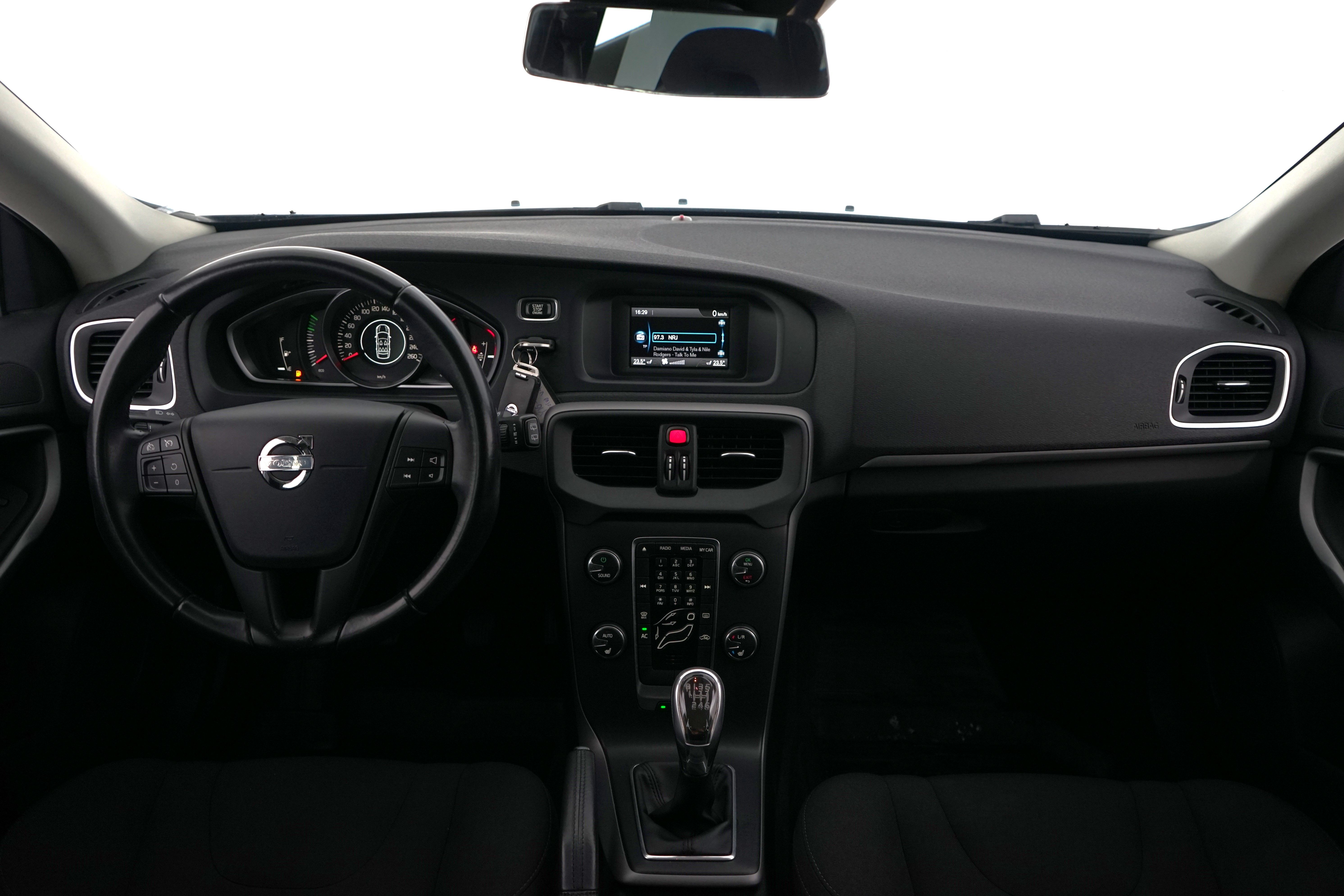 Volvo V40 2013
