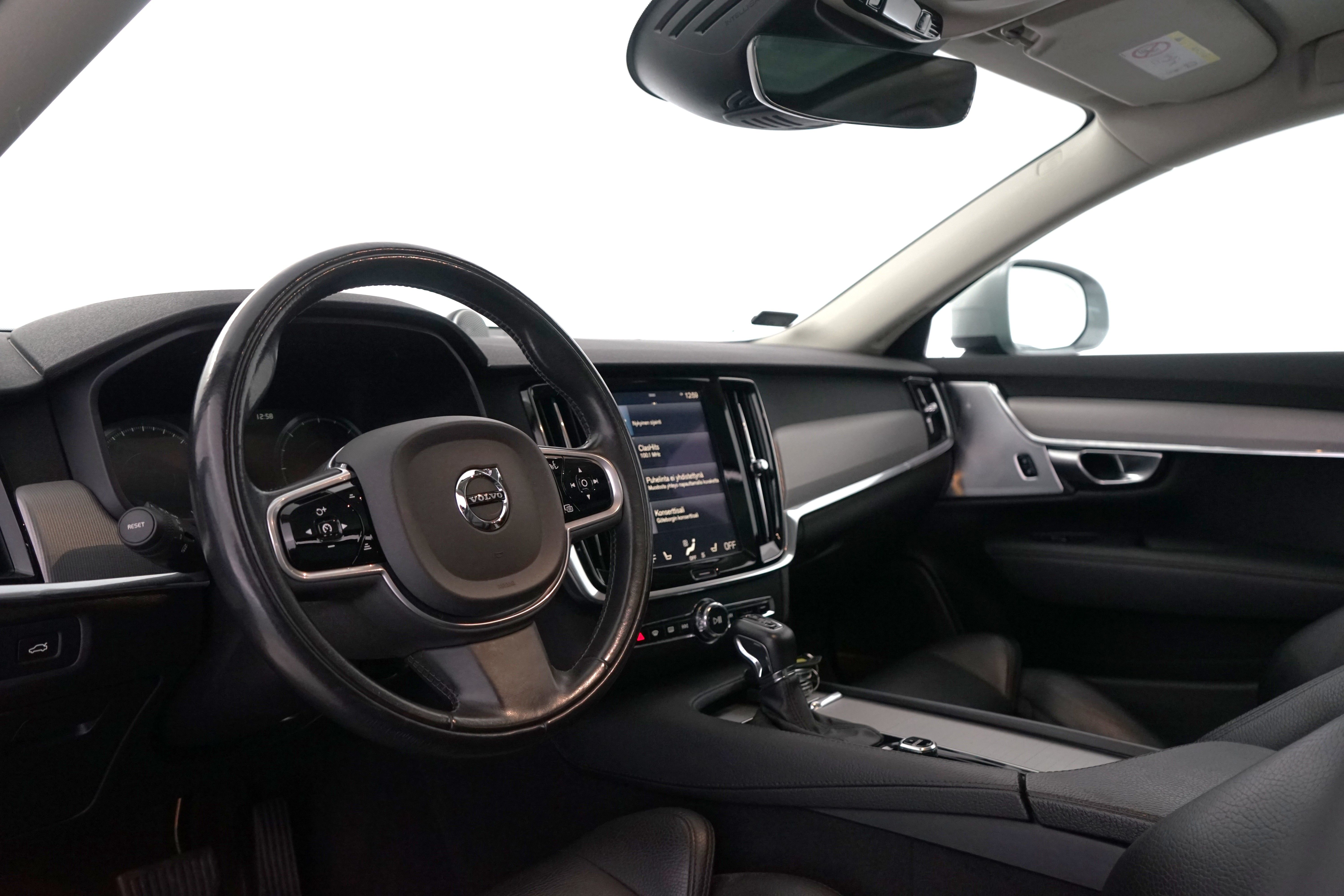 Volvo V90 Cross Country 2017