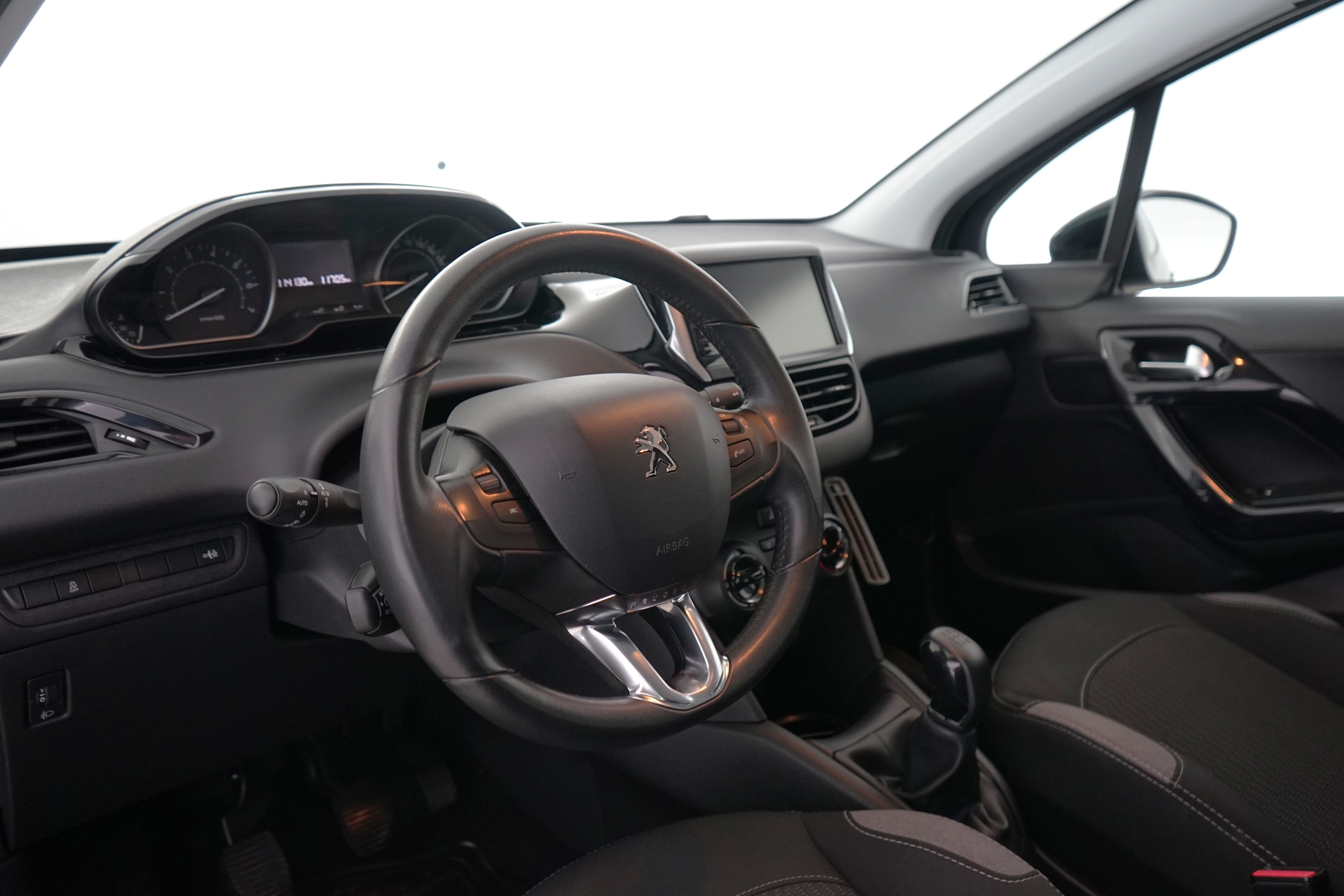Peugeot 208 2016