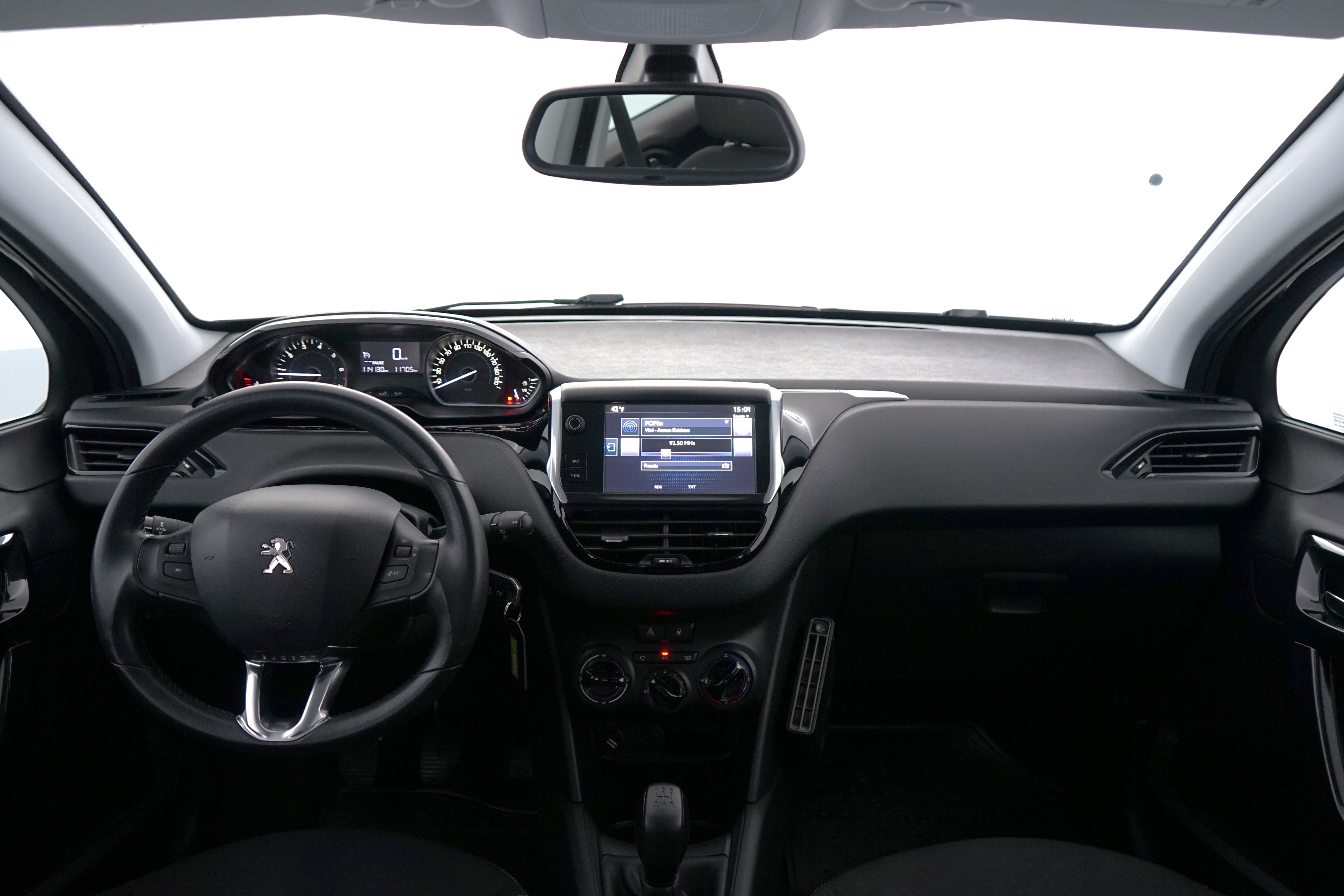 Peugeot 208 2016