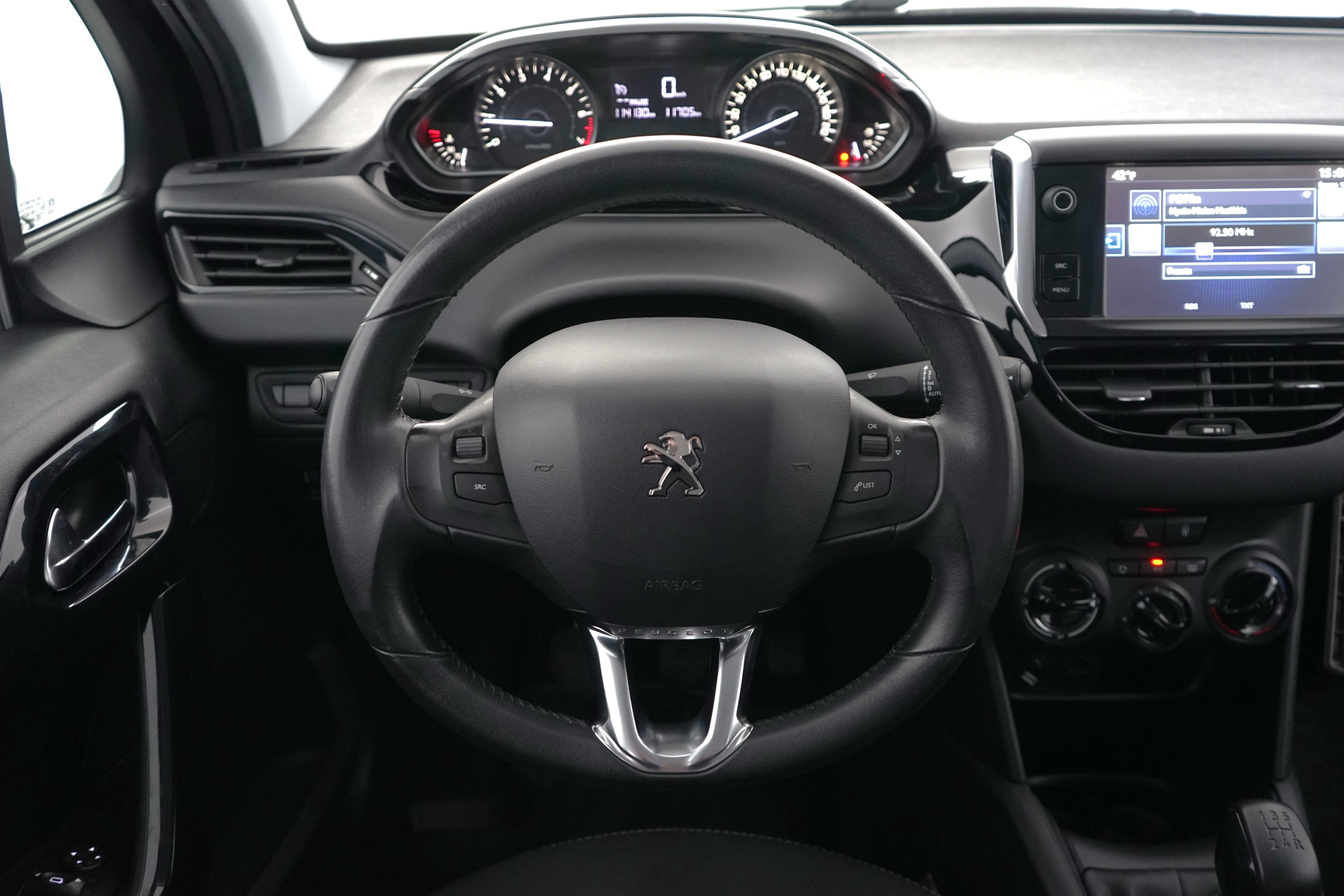 Peugeot 208 2016
