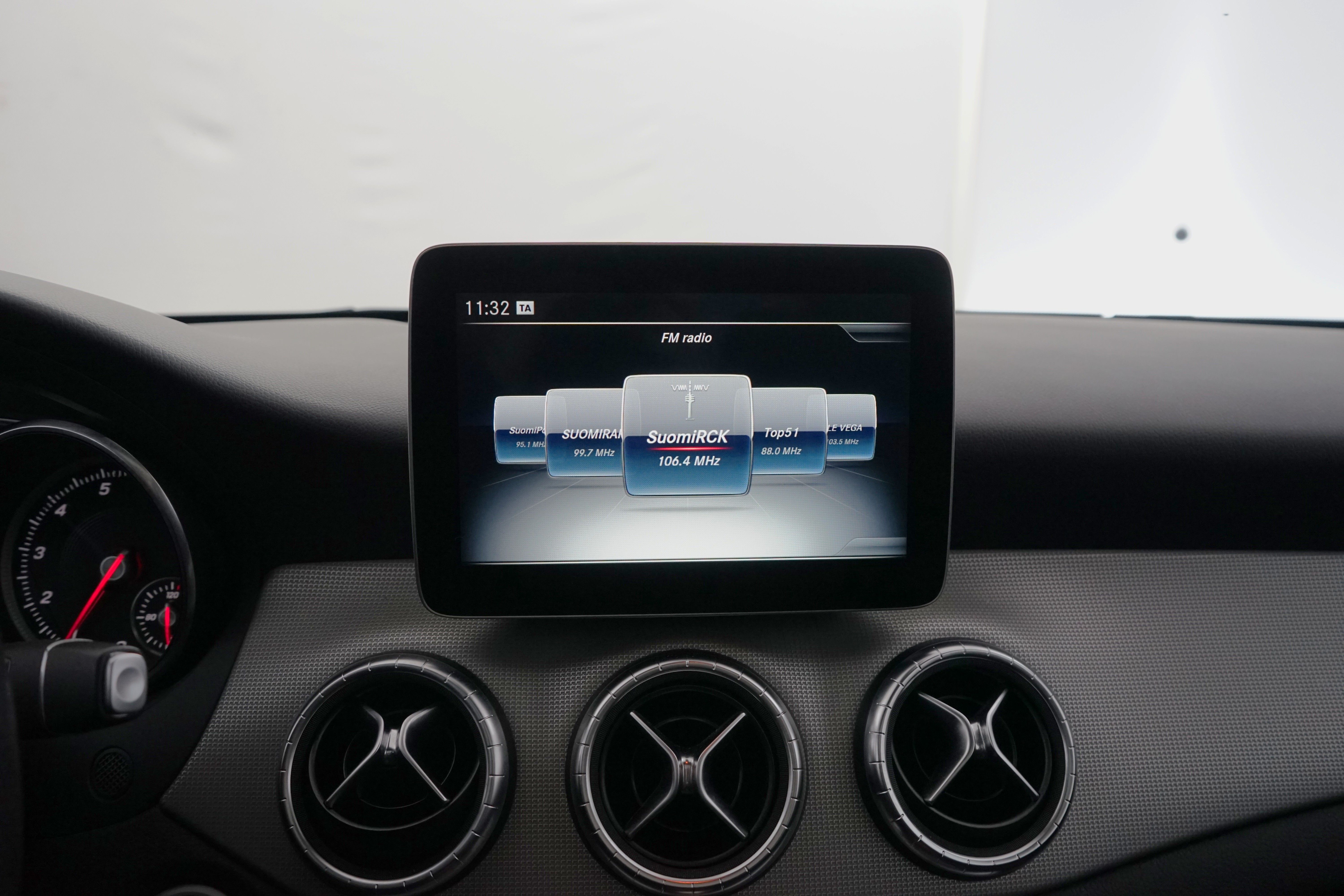 Mercedes-Benz CLA 2018