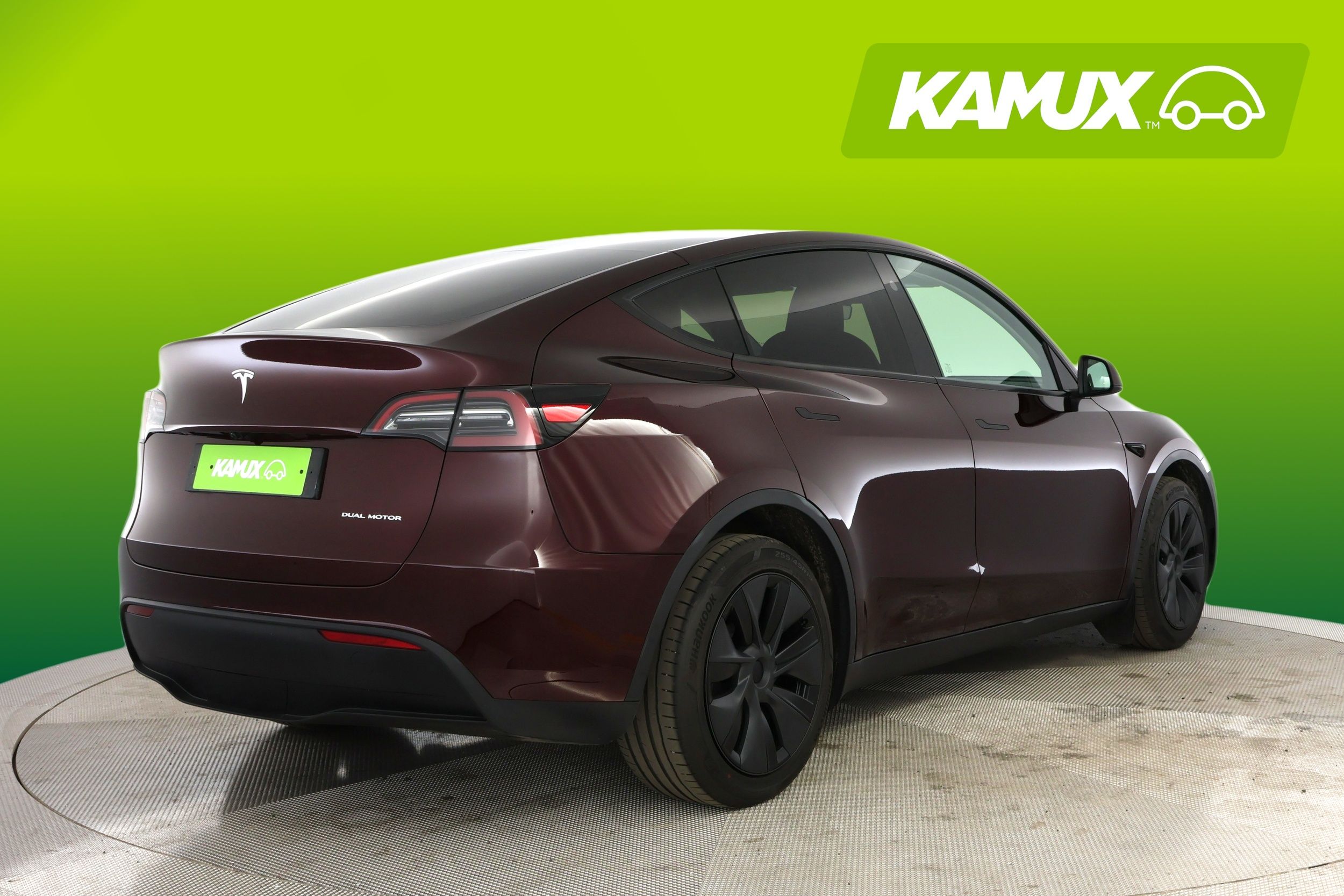Tesla Model Y 2025