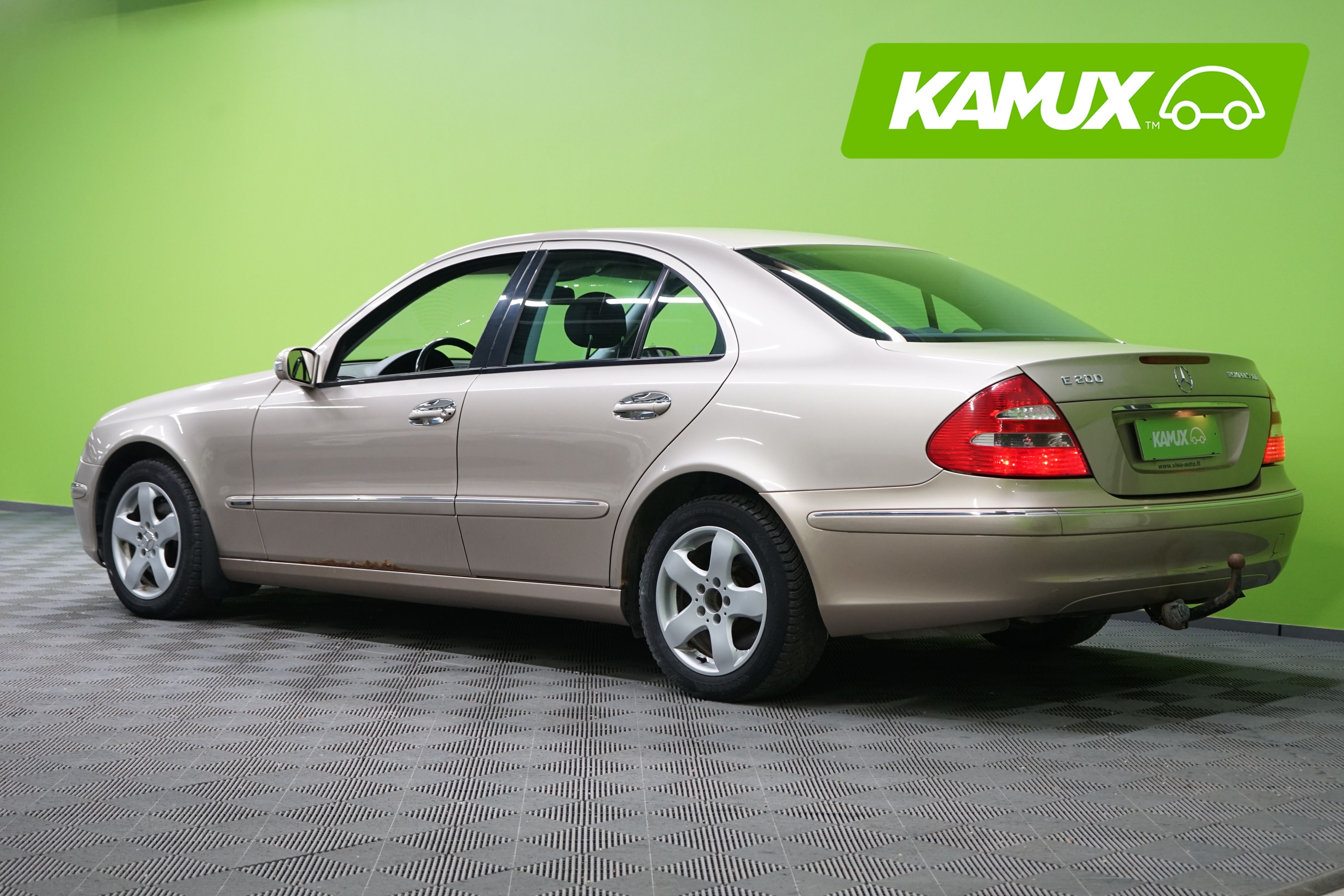 Mercedes-Benz E 2003