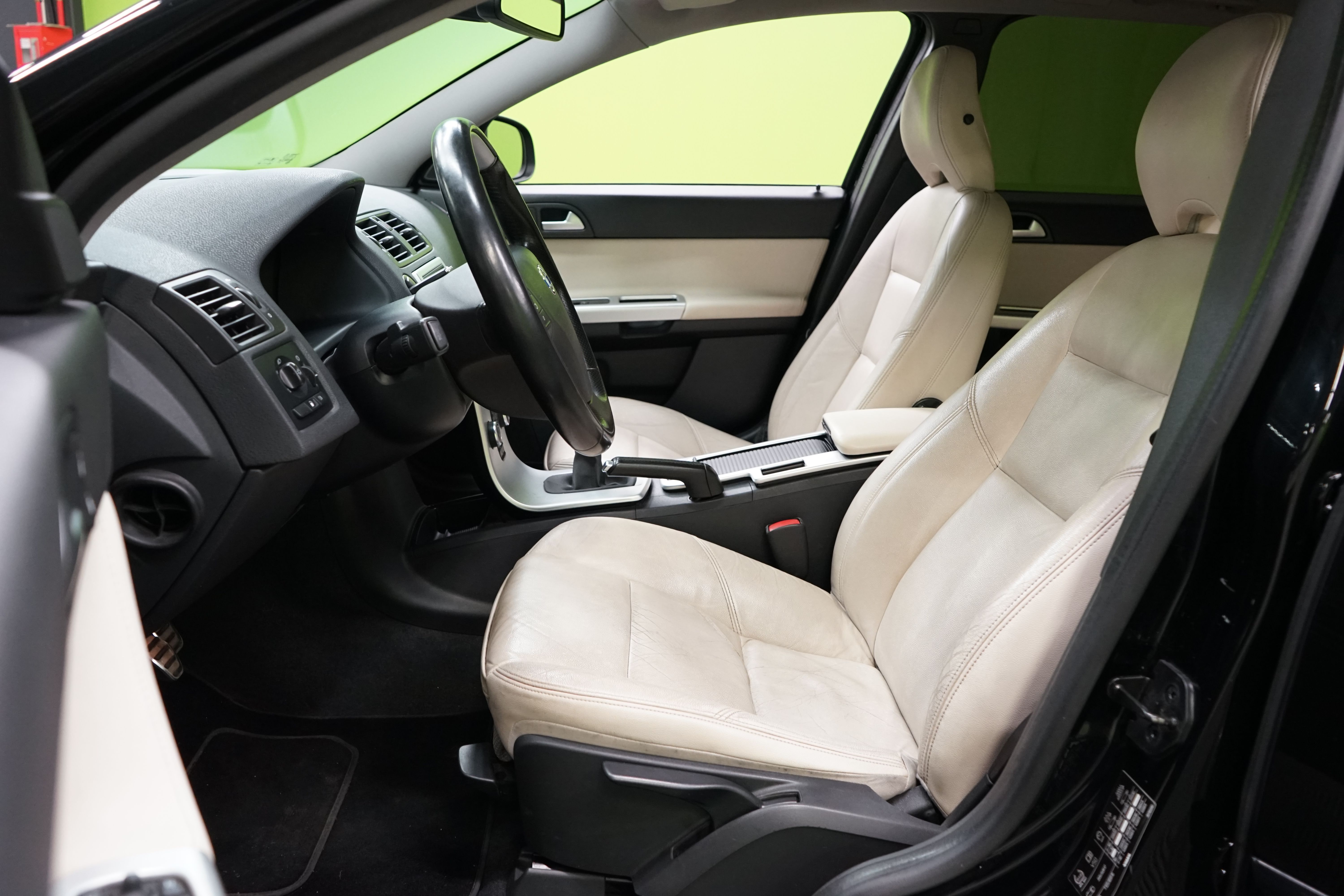 Volvo V50 2011