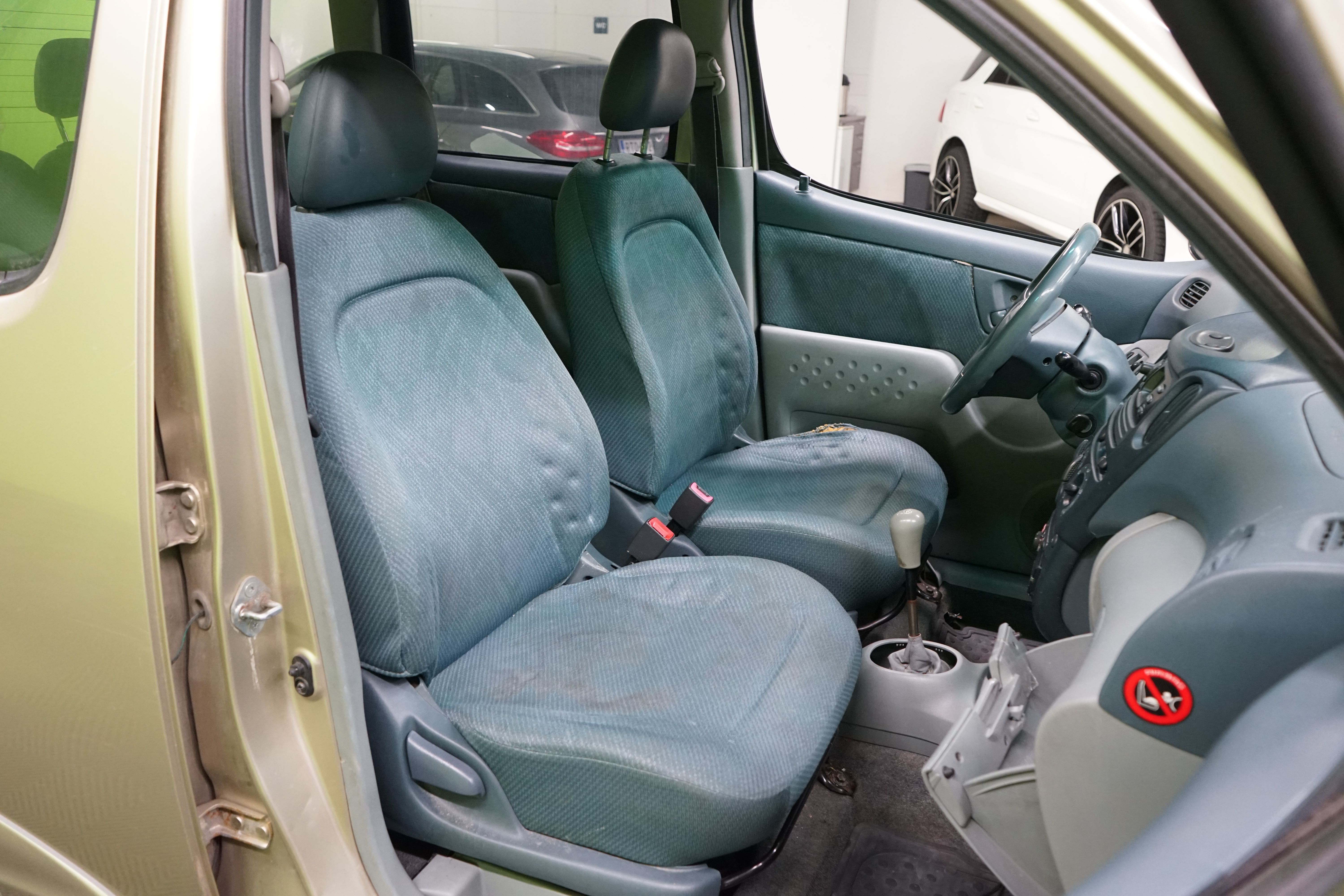 Toyota Yaris Verso 2001