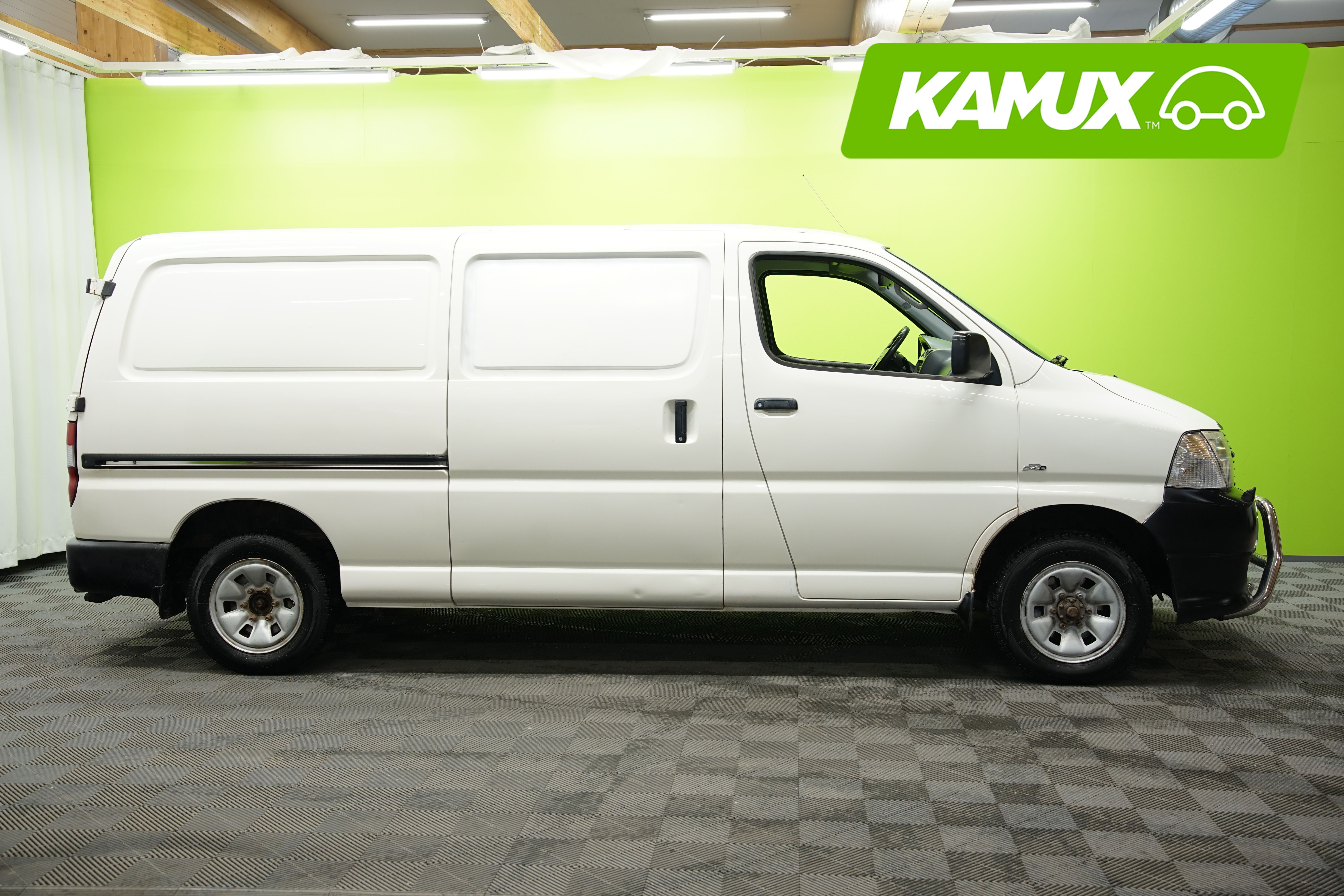Toyota Hiace 2010