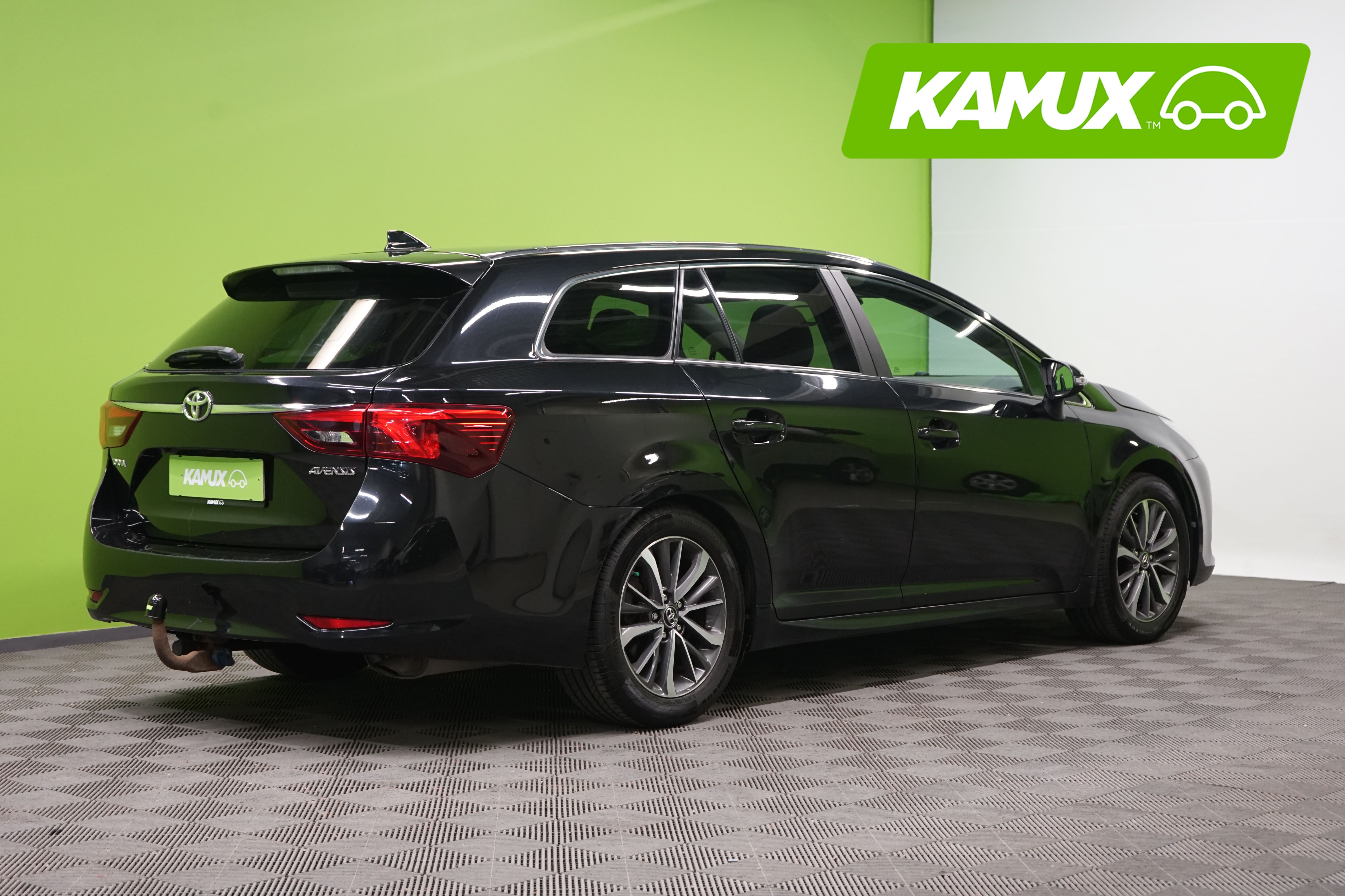 Toyota Avensis 2015
